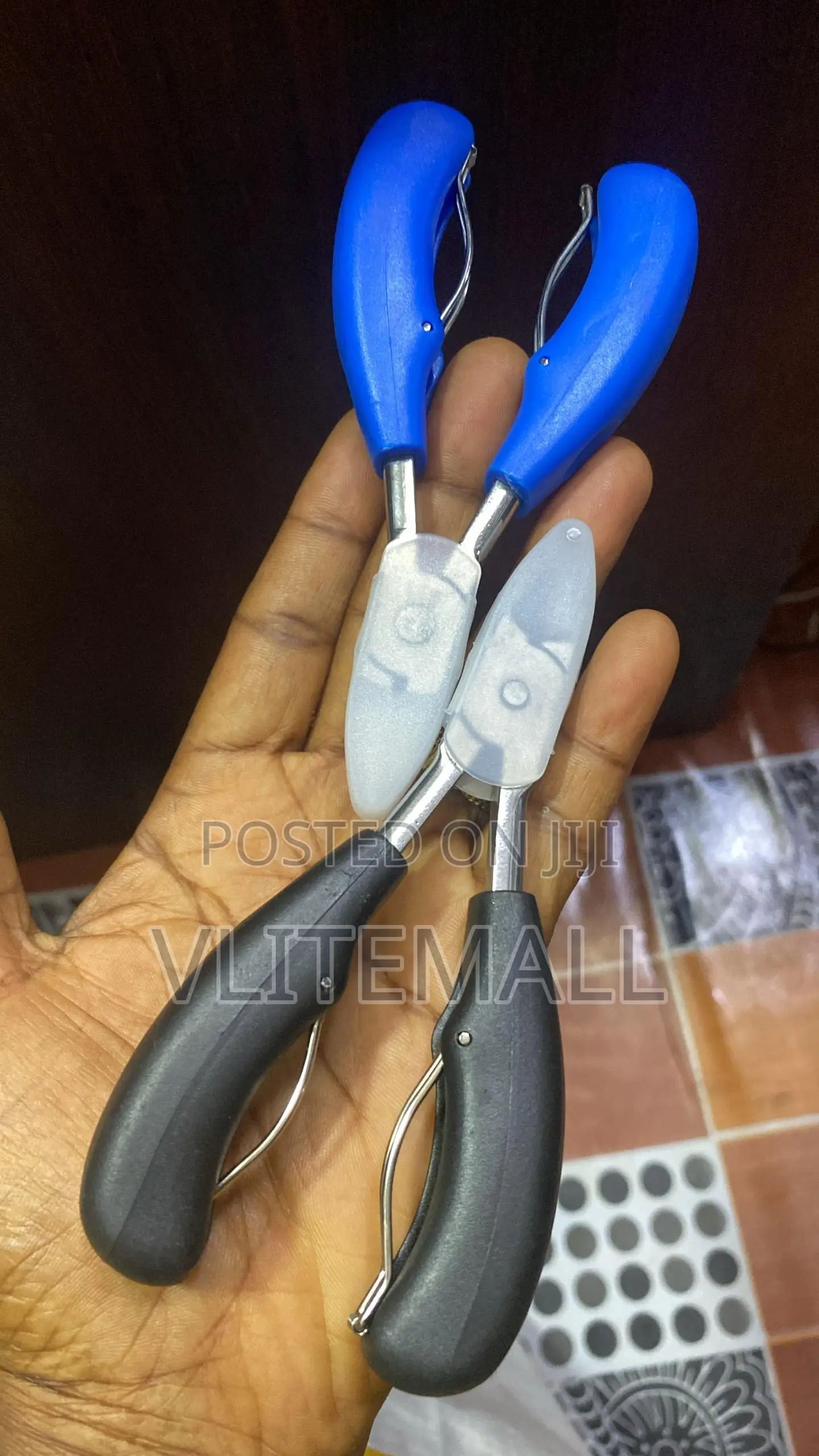 Adaptive Scissor-Style Clippers,