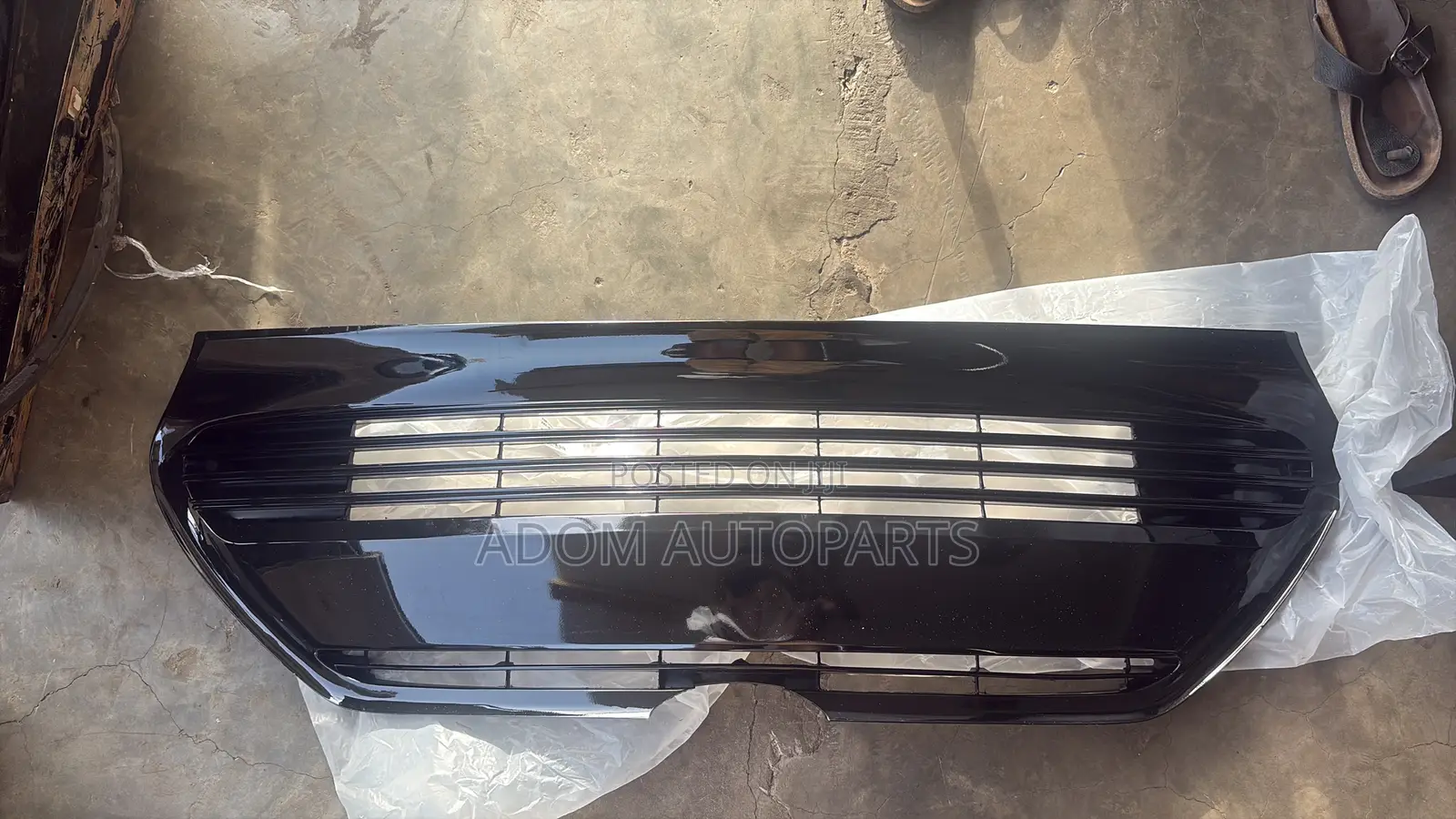 Toyota Corolla Bumper Grill Shell 2017 2018 Le
