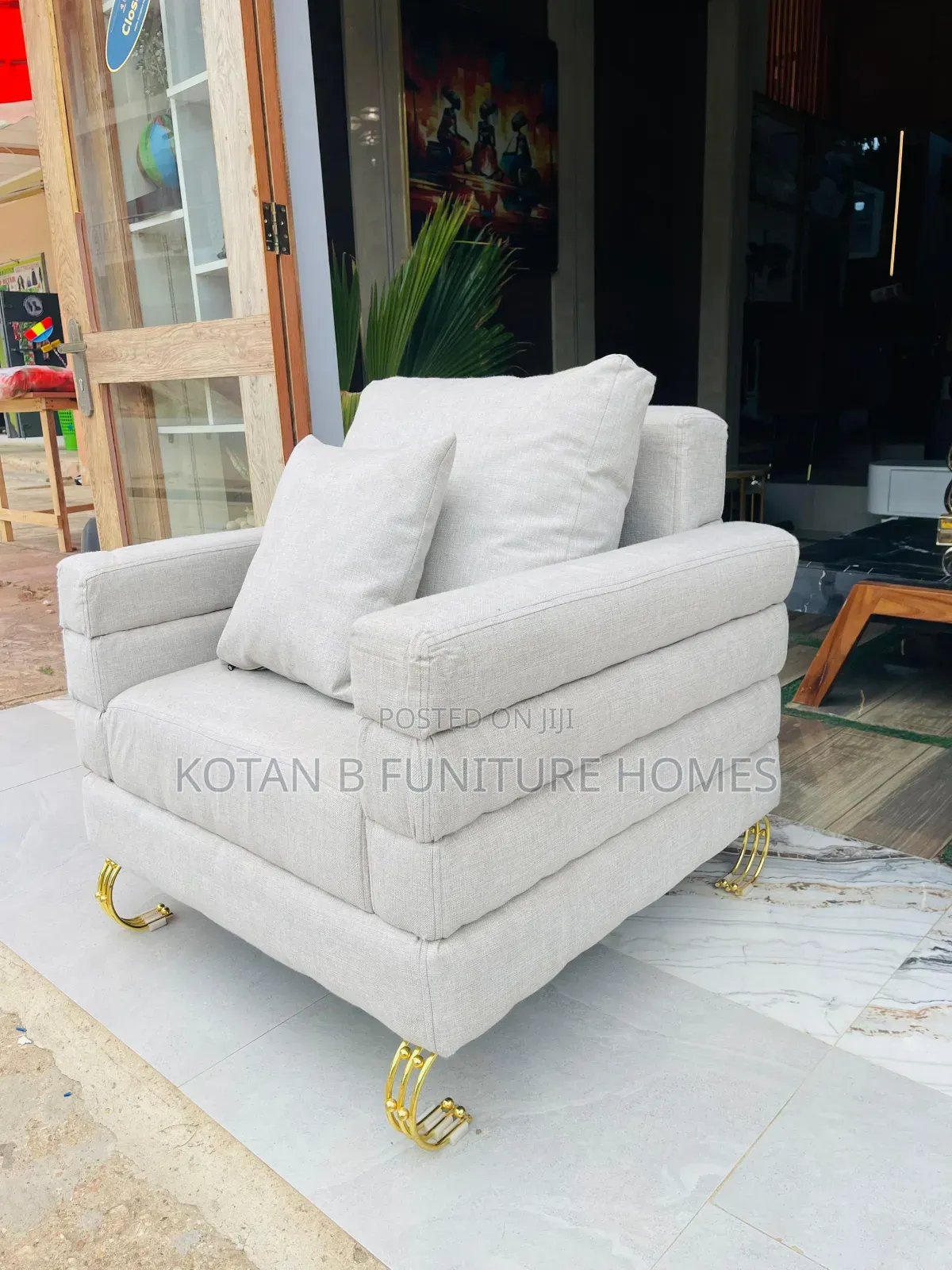 Royal Single Sofa
