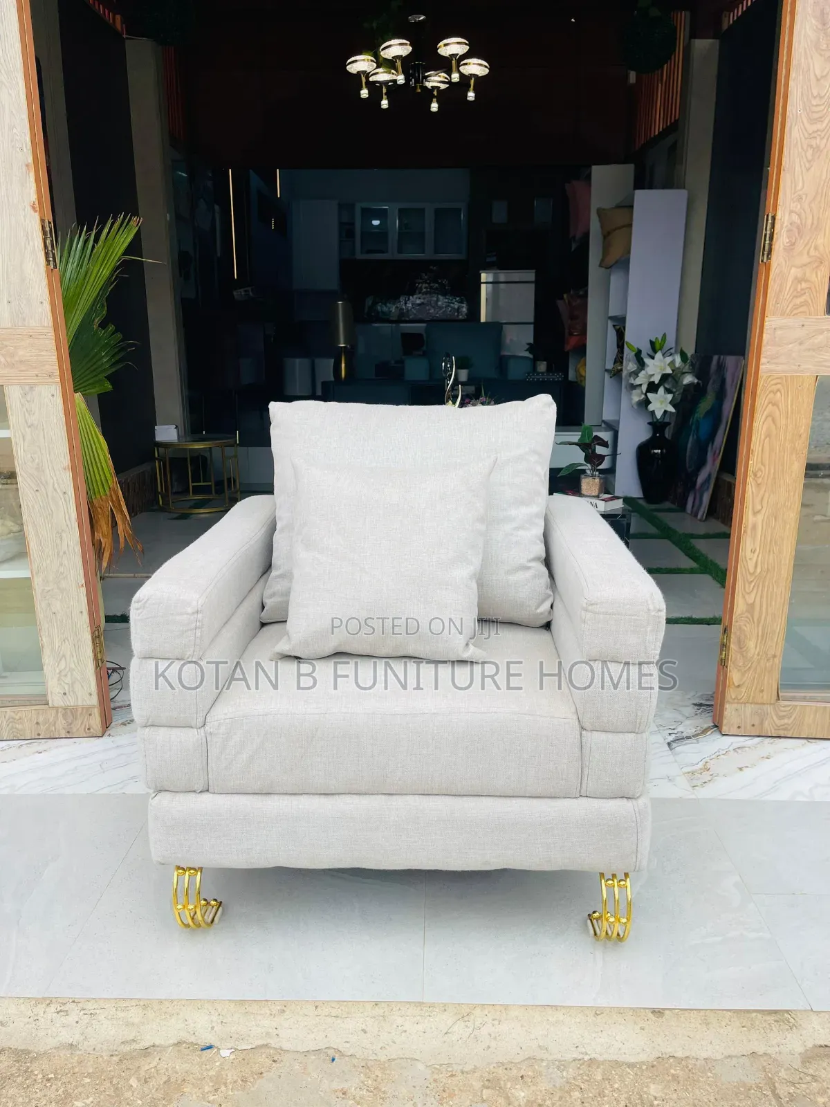 Royal Single Sofa
