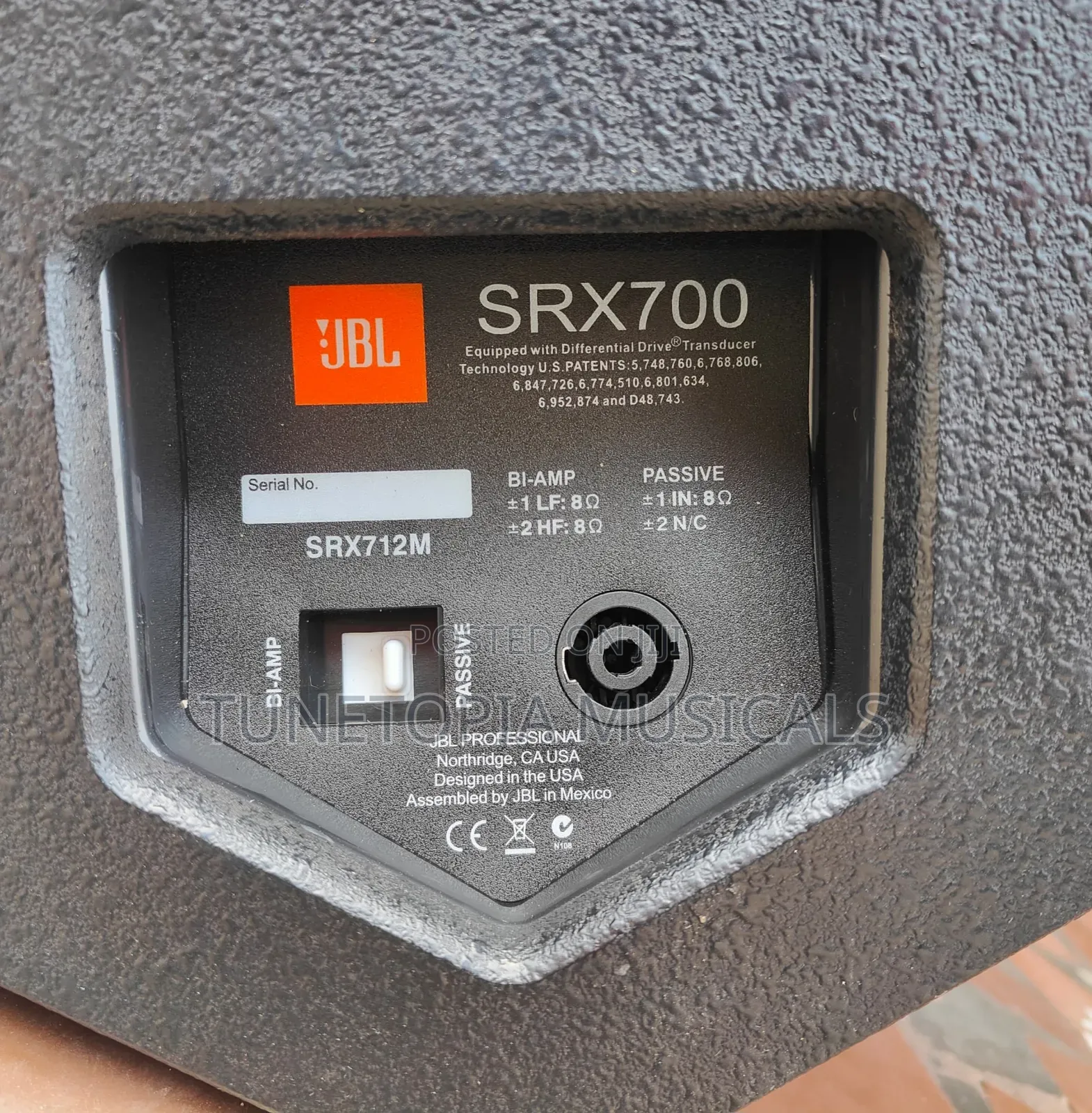 JBL Srx712m 12-Inch Two-Way Stage Monitor (2pieces)
