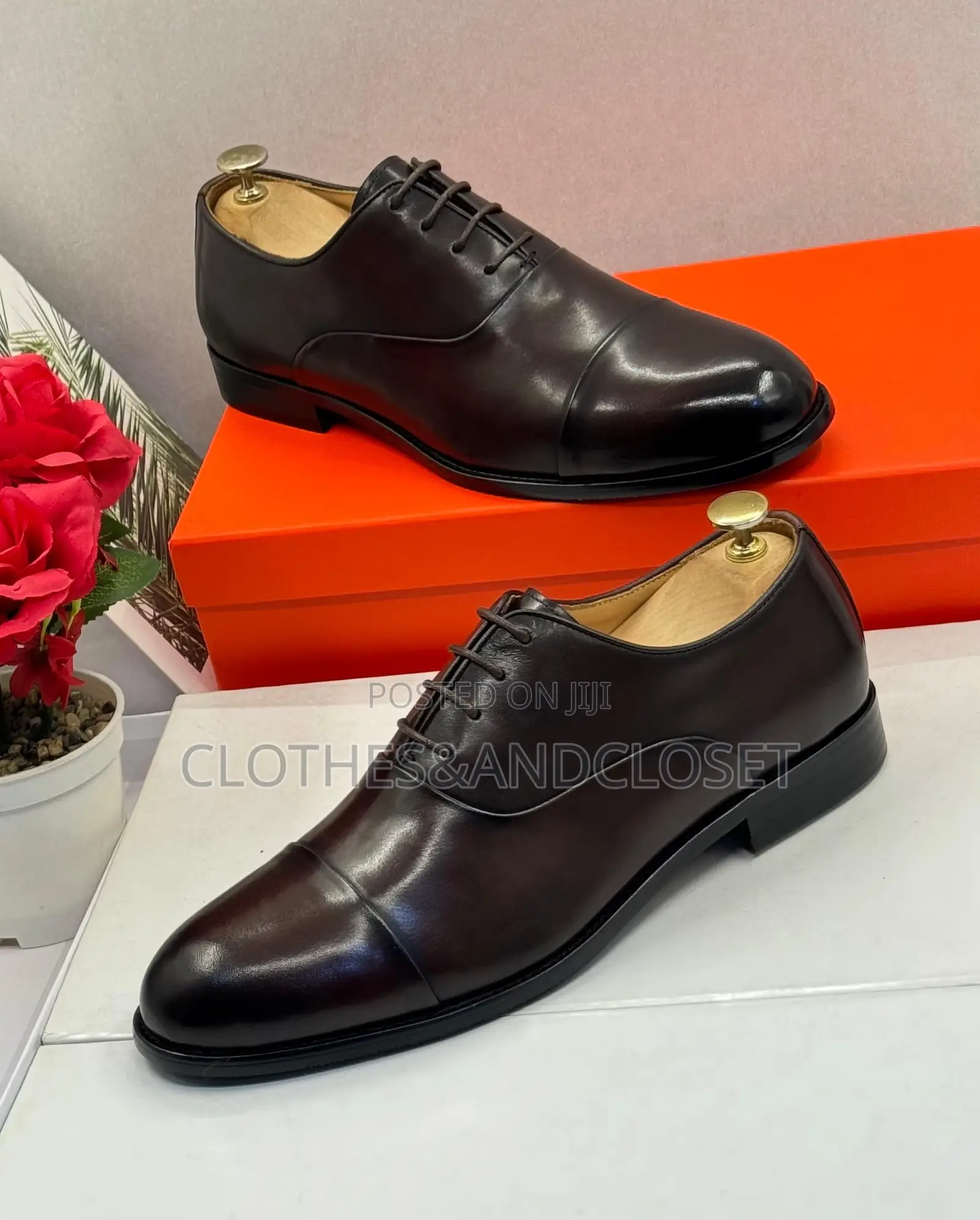 Classic Men's Black Leather Lace-Up Oxford