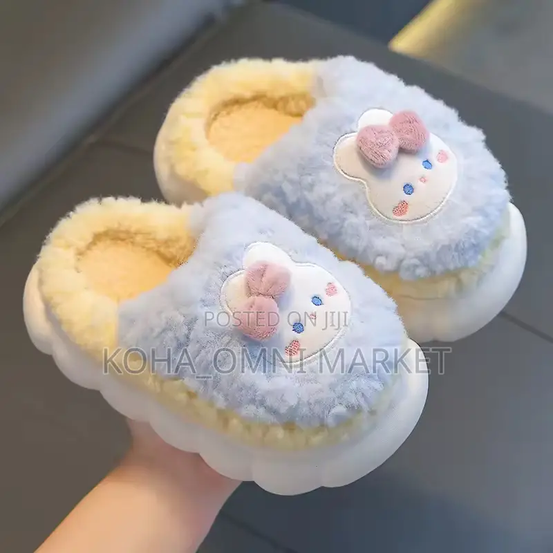 Kids’ Fluffy Bedroom Slides