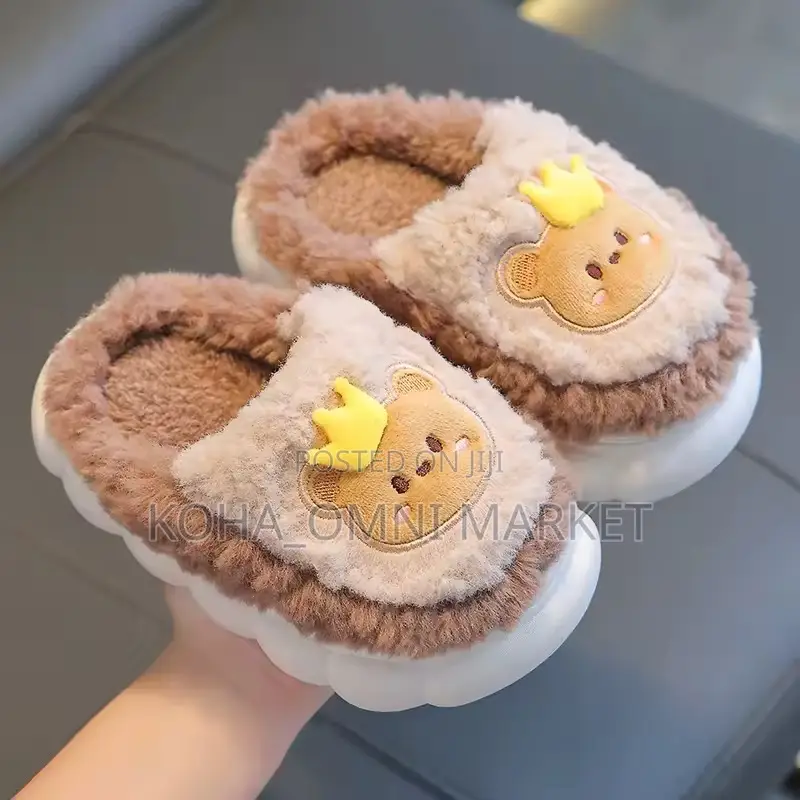 Kids’ Fluffy Bedroom Slides