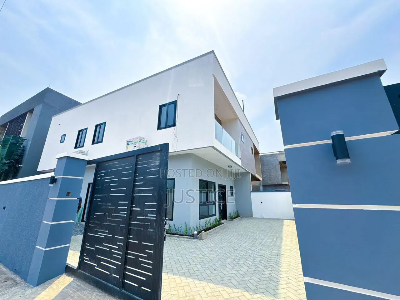3bdrm House in Adenta, SSNIT Flats for sale