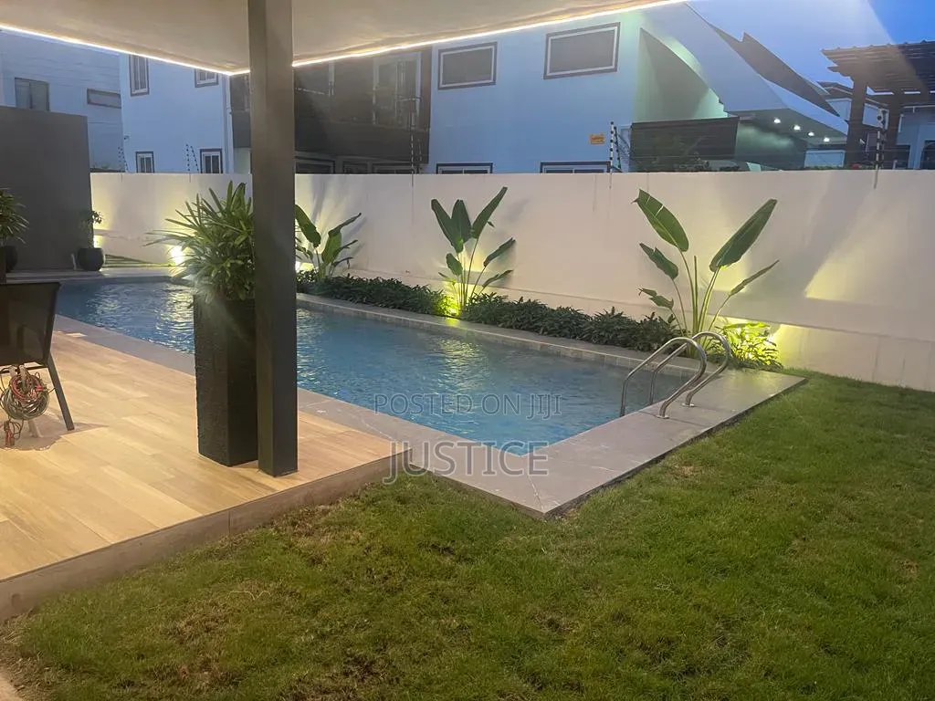 4bdrm Mansion in Airport Hills Estate for sale
