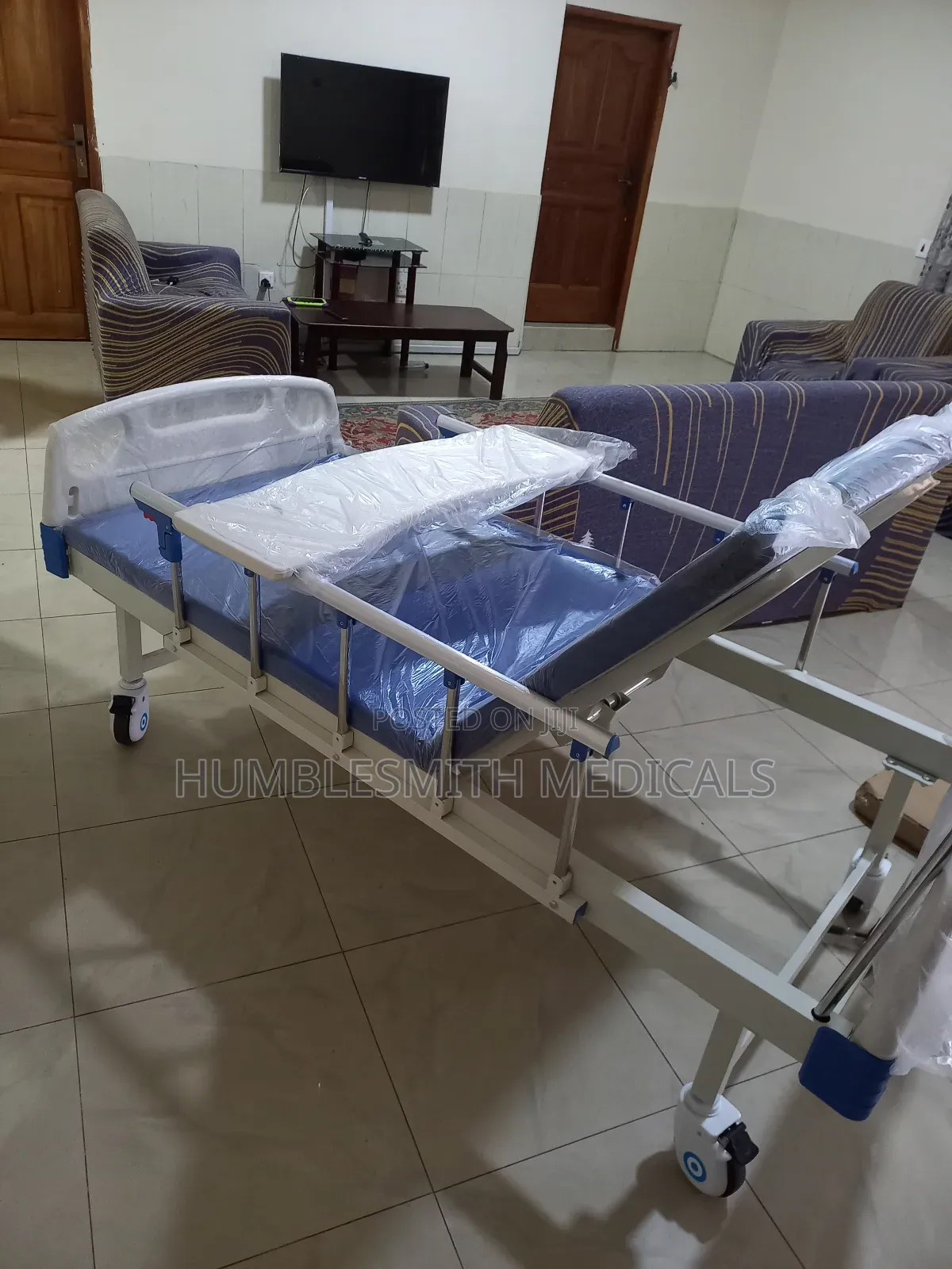 Hospital Bed 1 Crank With Mattress