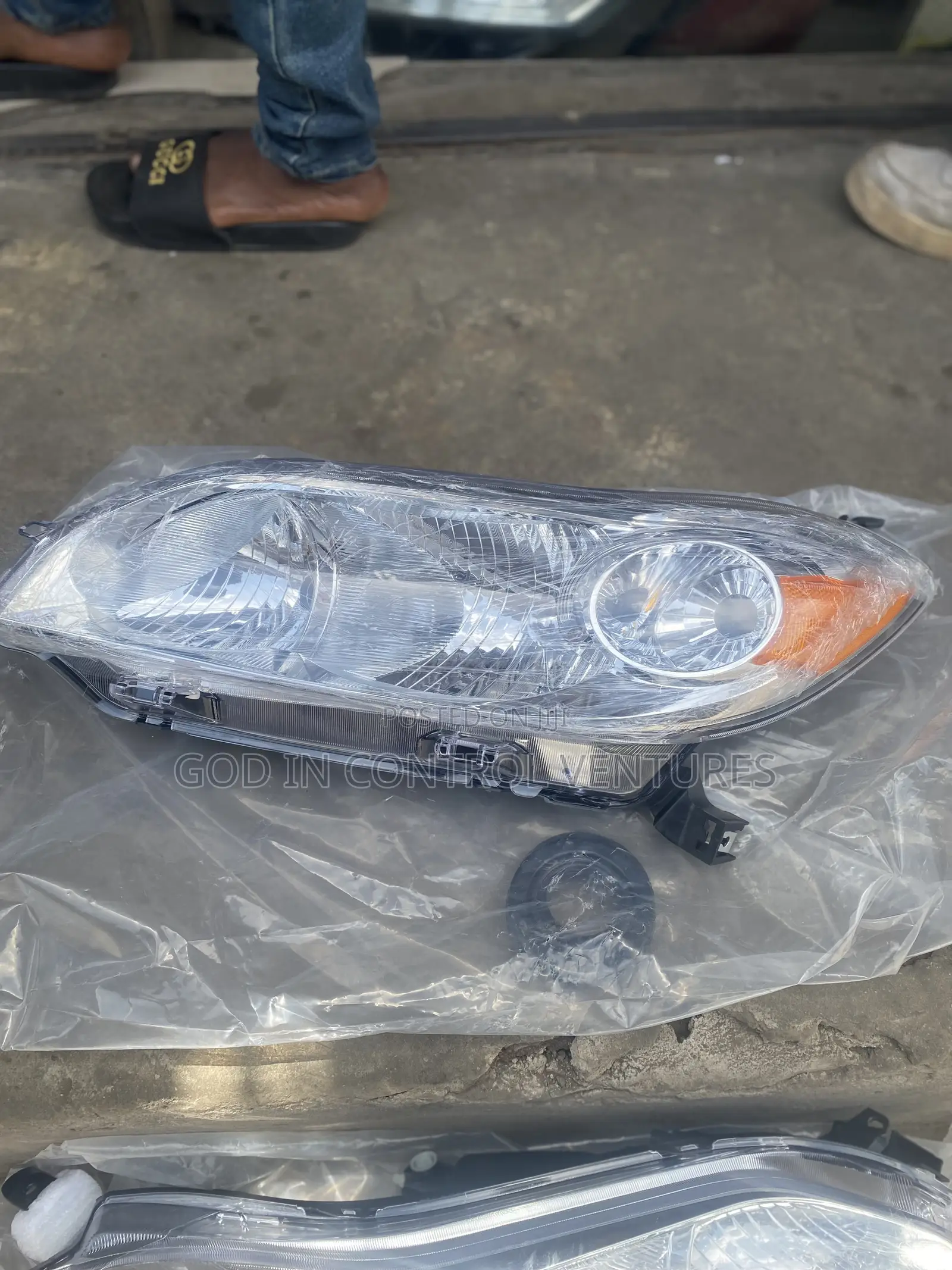 Matrix 09 Headlight