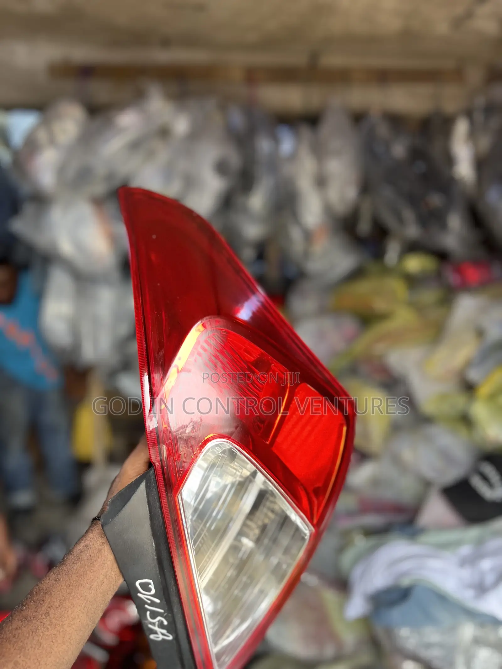 Nissan Versa 2012/2013/2014 Tail Light