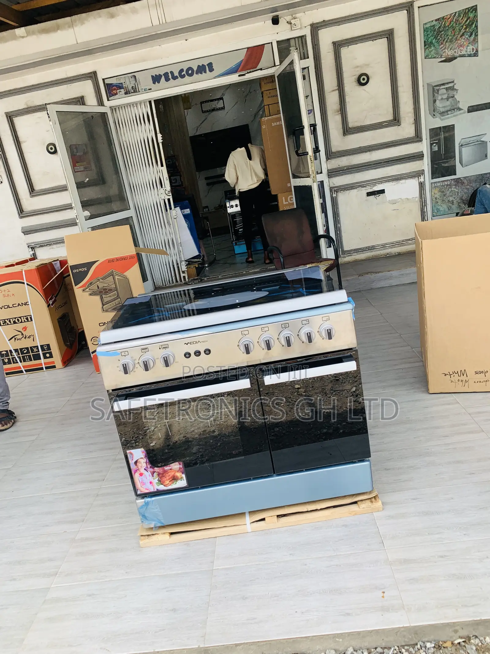 Ultra Modern Mediatech (Or Midea Tech) 60x90 Gray Cooker