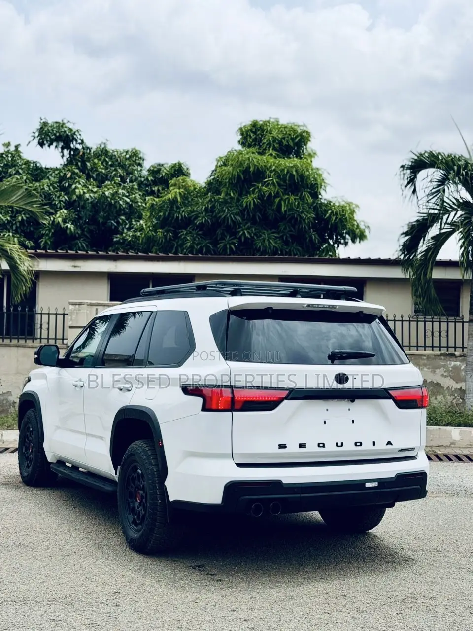 Toyota Sequoia TRD PRO 4WD 2026 White