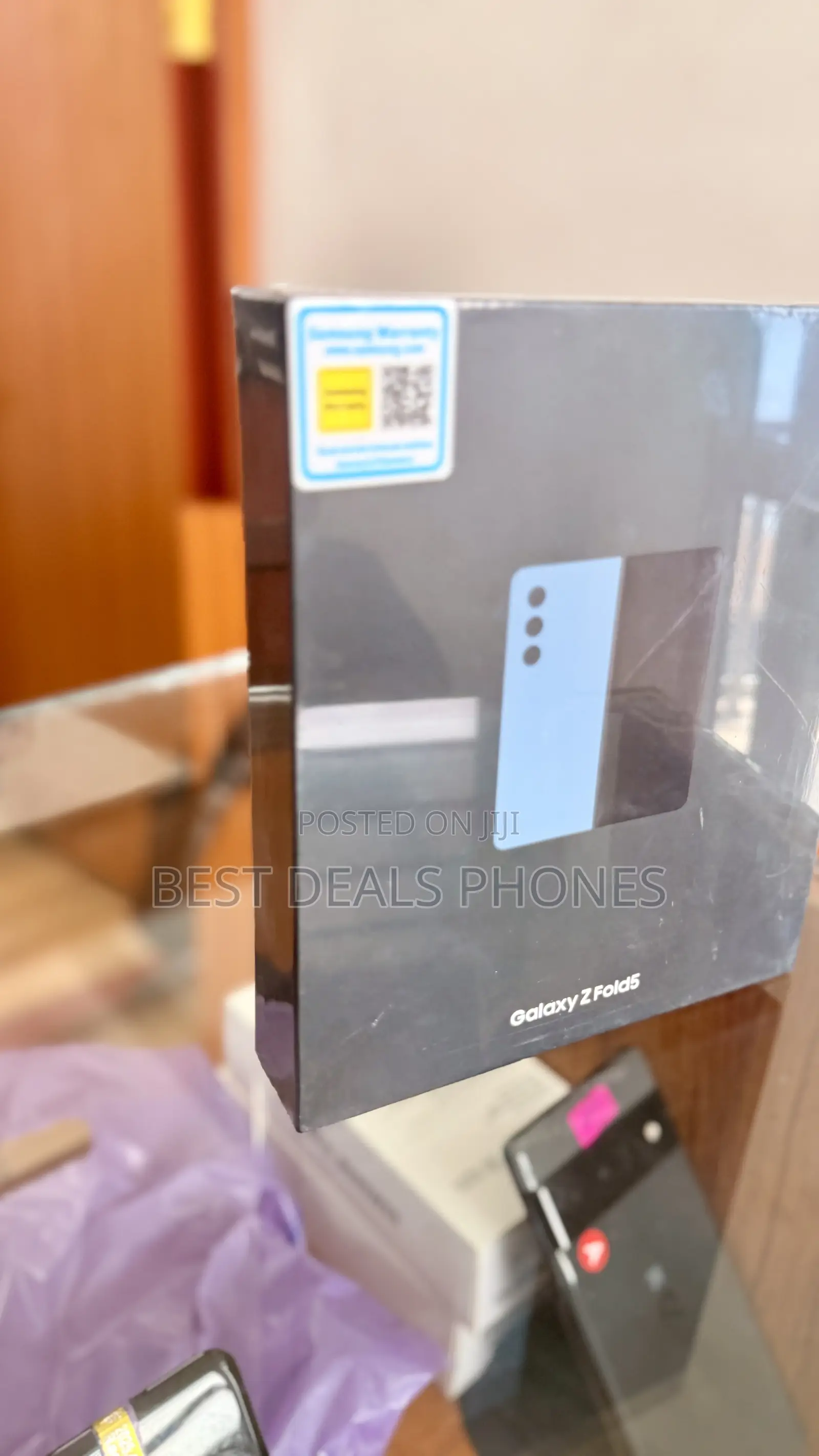 New Samsung Galaxy Z Fold 5 256 GB Gold