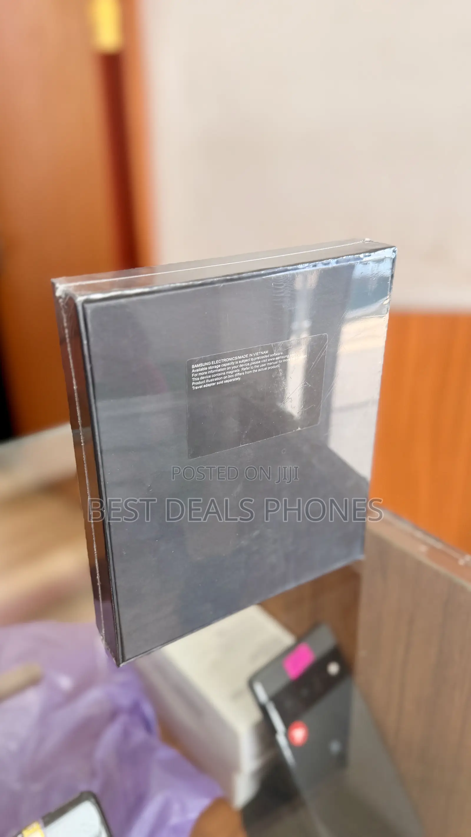 New Samsung Galaxy Z Fold 5 256 GB Gold