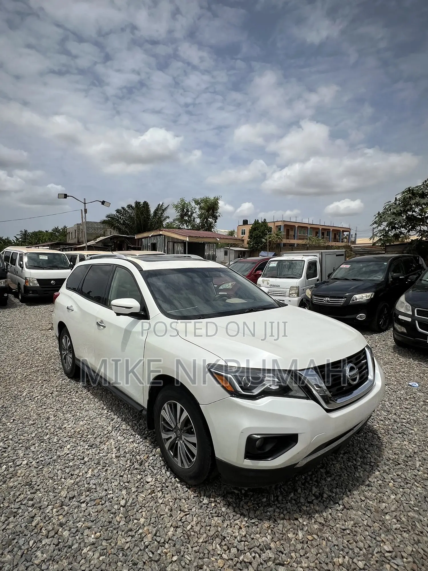 Nissan Pathfinder 2017 White