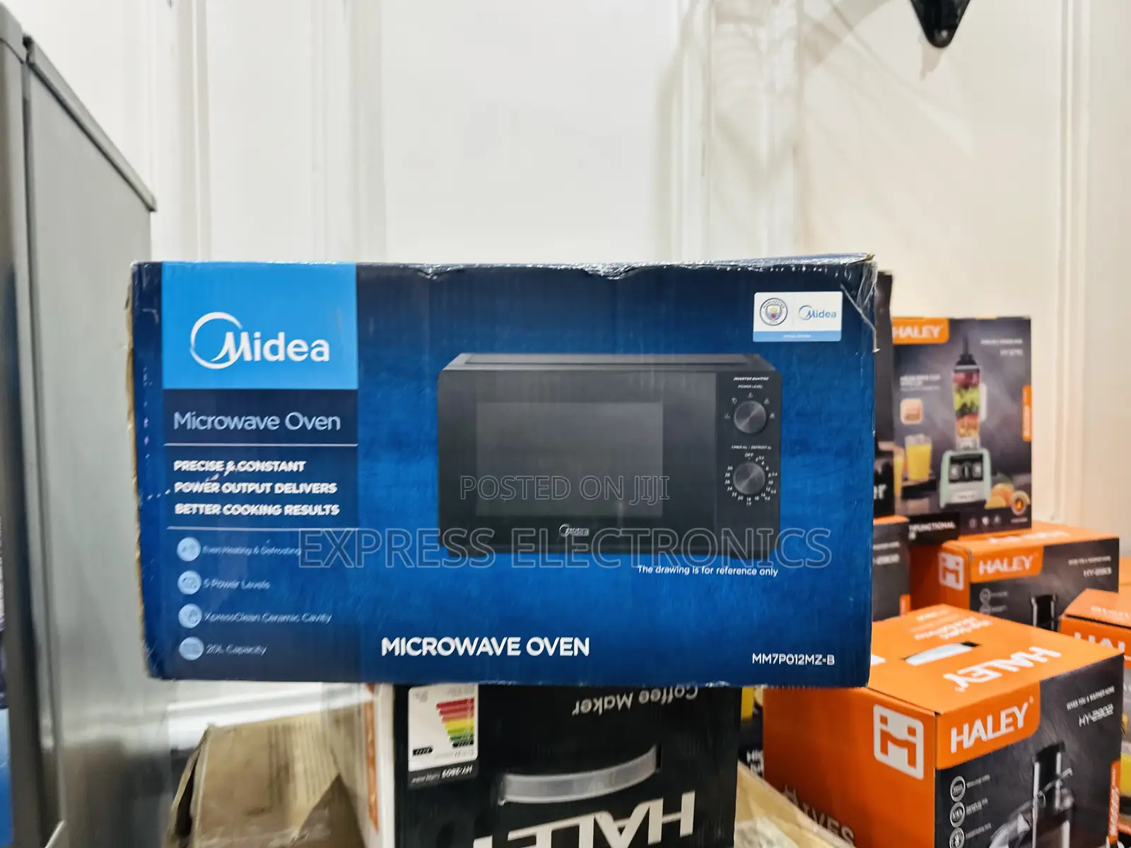 Brand New Microwave Oven Black 20l Electric