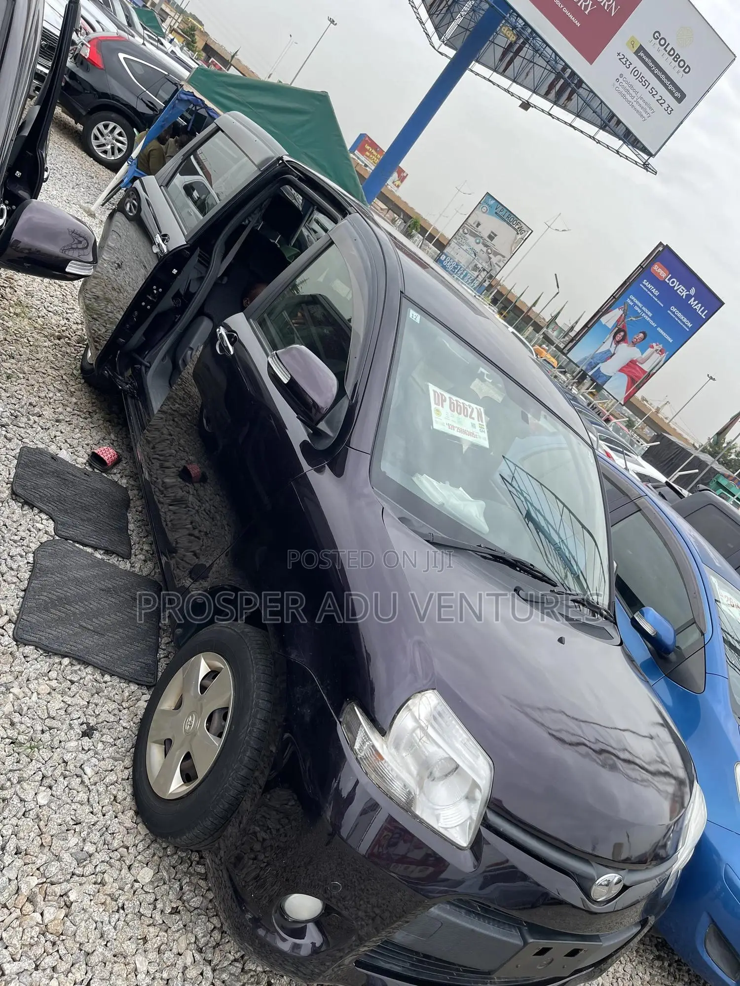 Toyota Sienta 1.5 FWD 2013