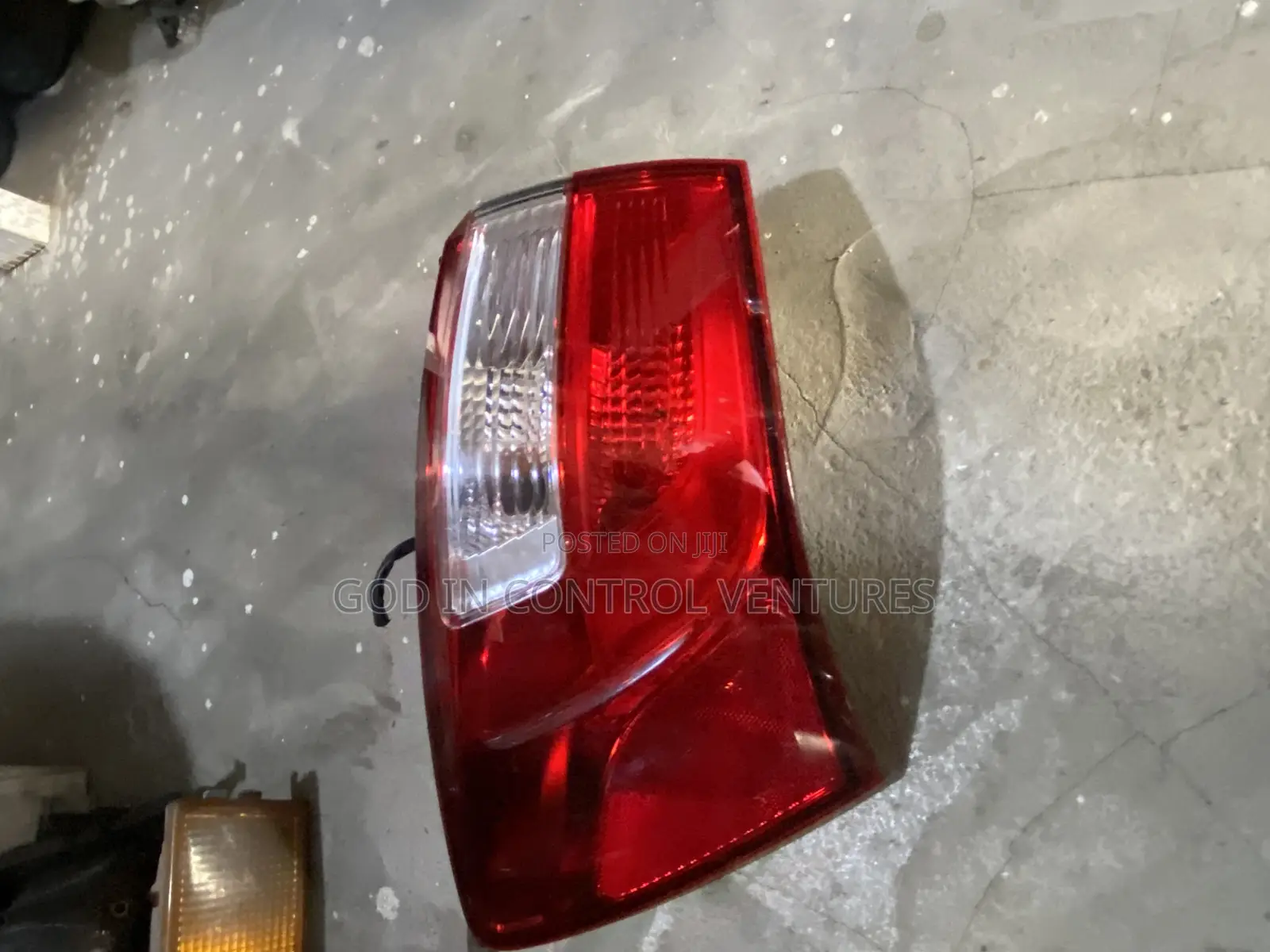 Kia Rio/2014 Tail Light Salon