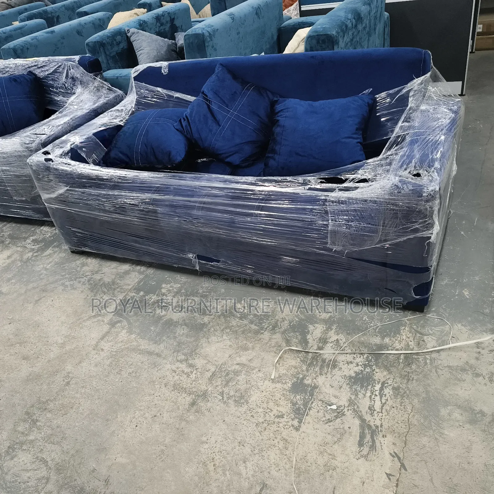 Soft-Touch Velvet Upholstery 3 in 1 Sofa