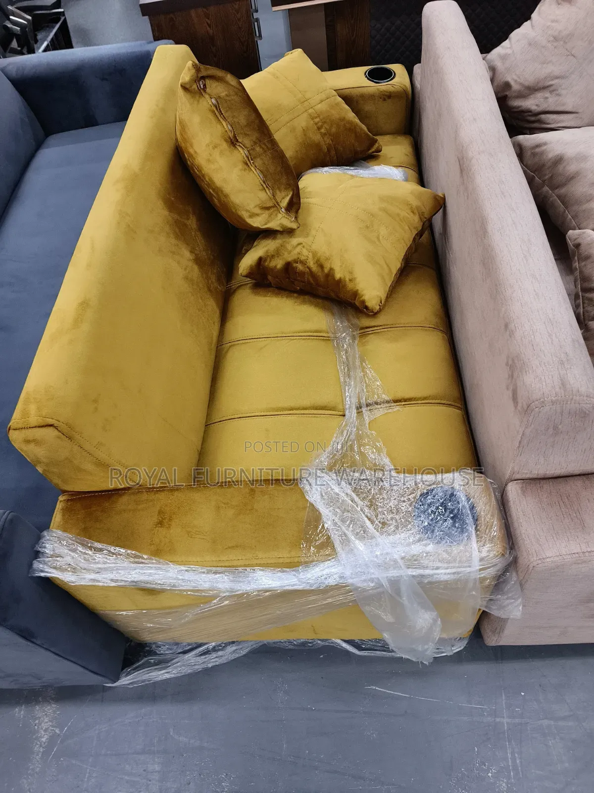 Soft-Touch Velvet Upholstery 3 in 1 Sofa