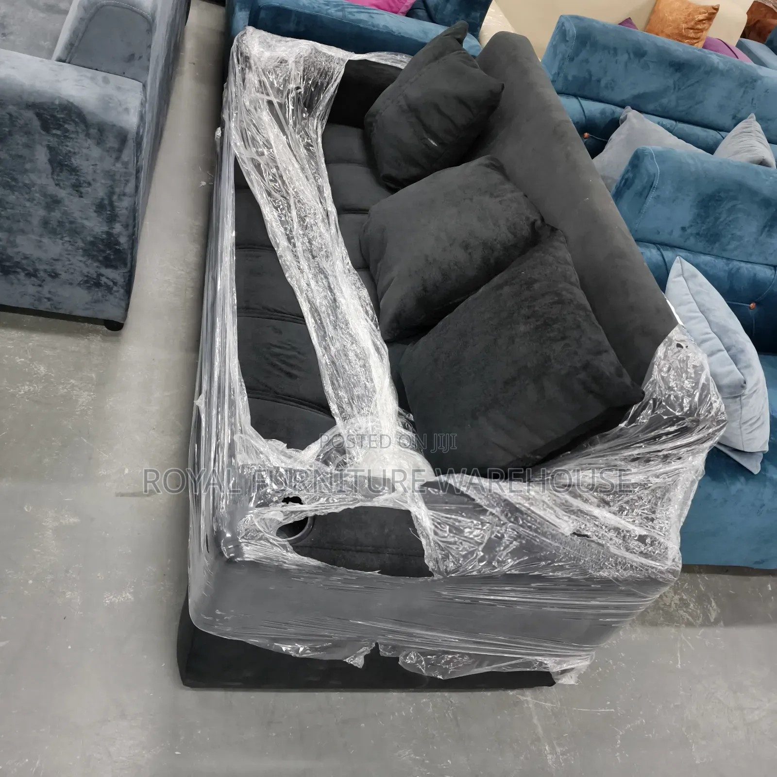 Soft-Touch Velvet Upholstery 3 in 1 Sofa