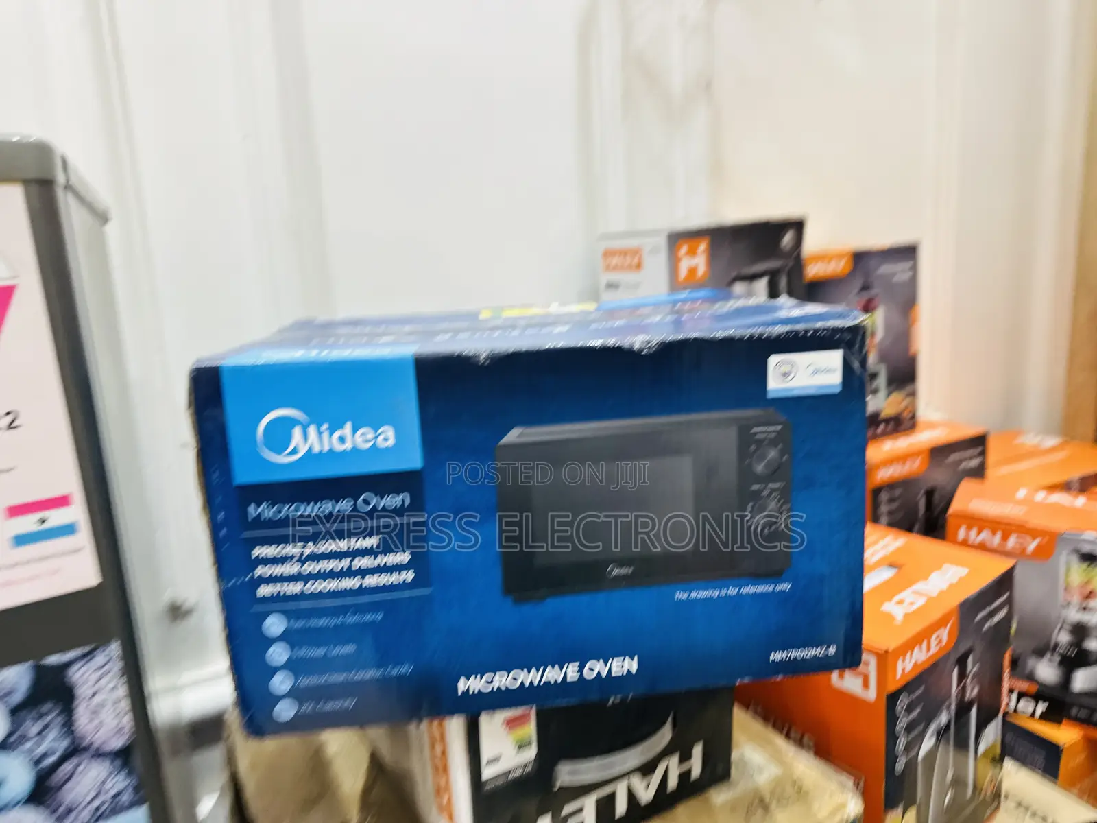 Lovely New Black Microwave 20l Midea