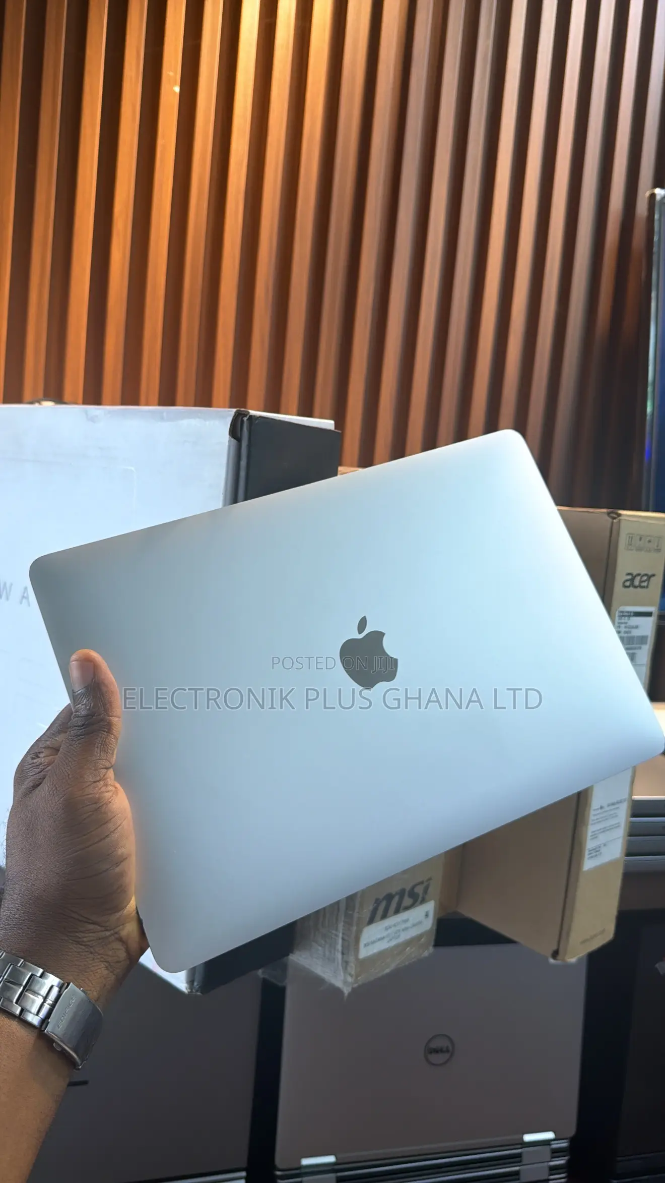 Laptop Apple MacBook Pro 16GB Intel Core i7 SSD 512GB
