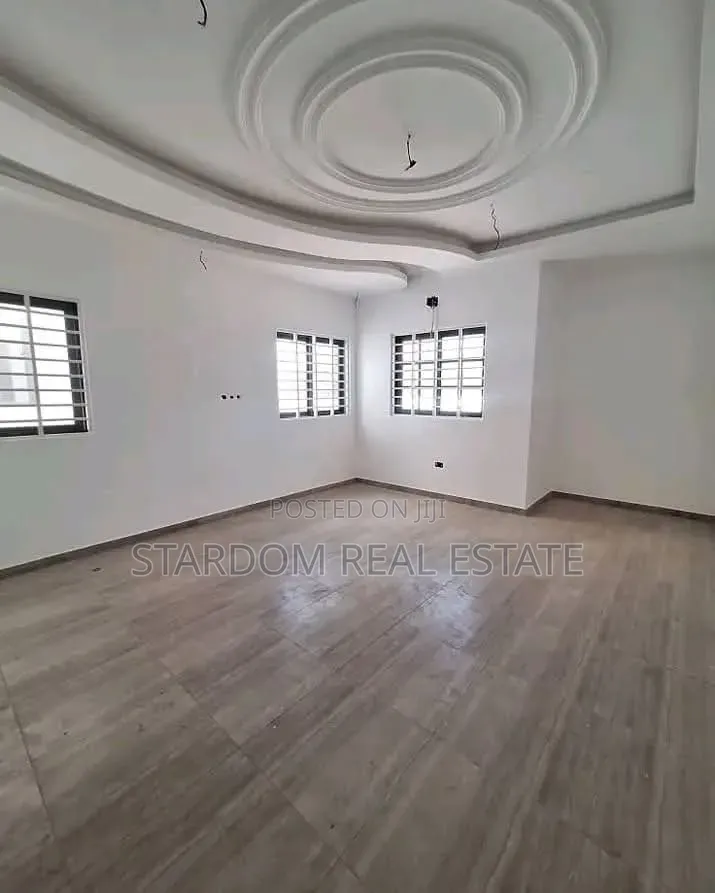 3bdrm Bungalow in Community 19 Annex, Lashibi for sale