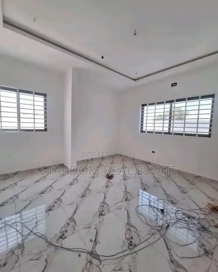 3bdrm Bungalow in Community 19 Annex, Lashibi for sale