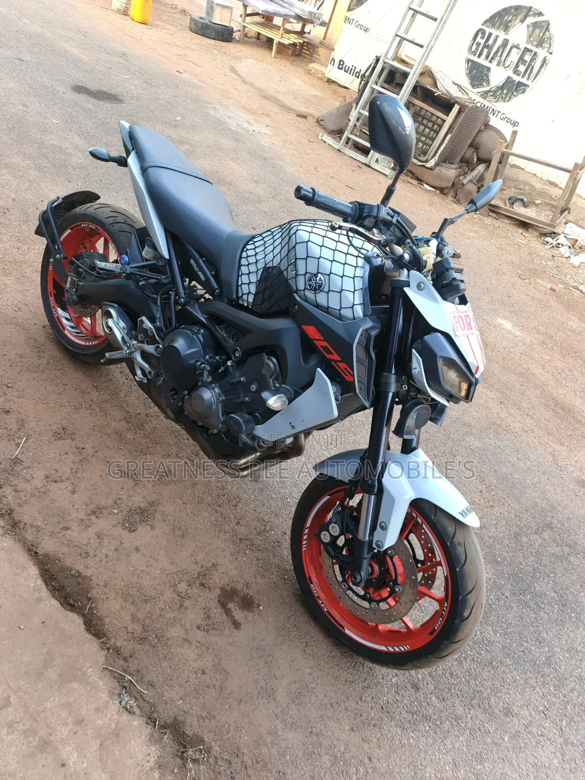 Yamaha 2018 White