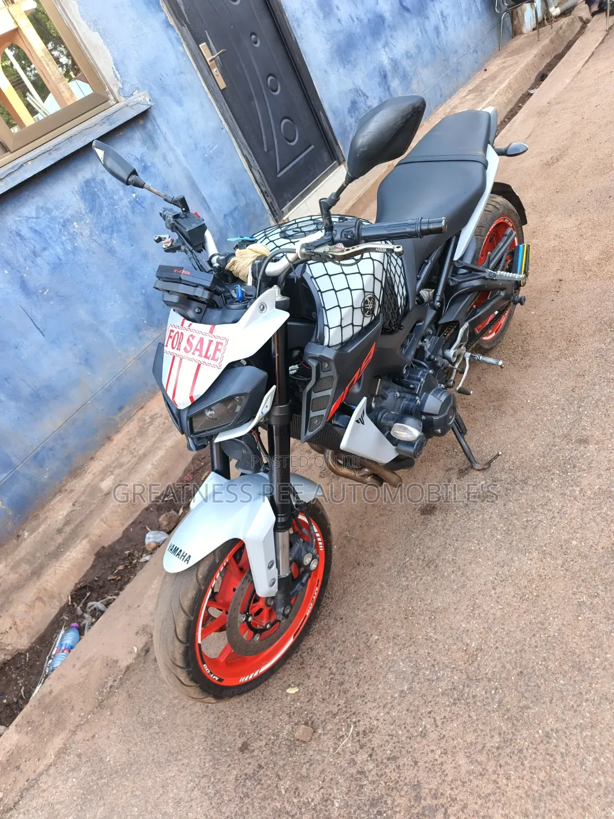 Yamaha 2018 White