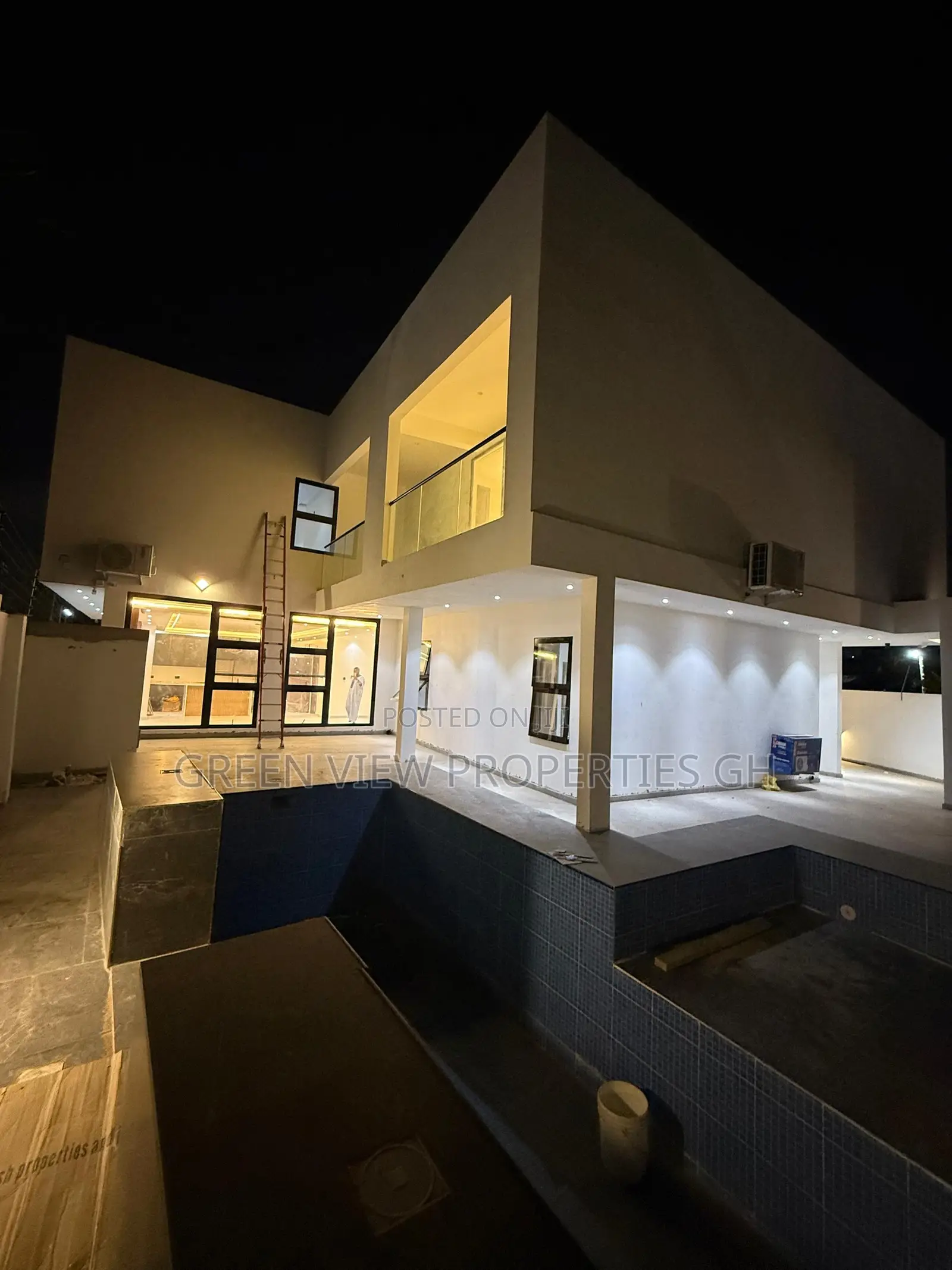 4bdrm Maisonette in Adjiriganor for sale