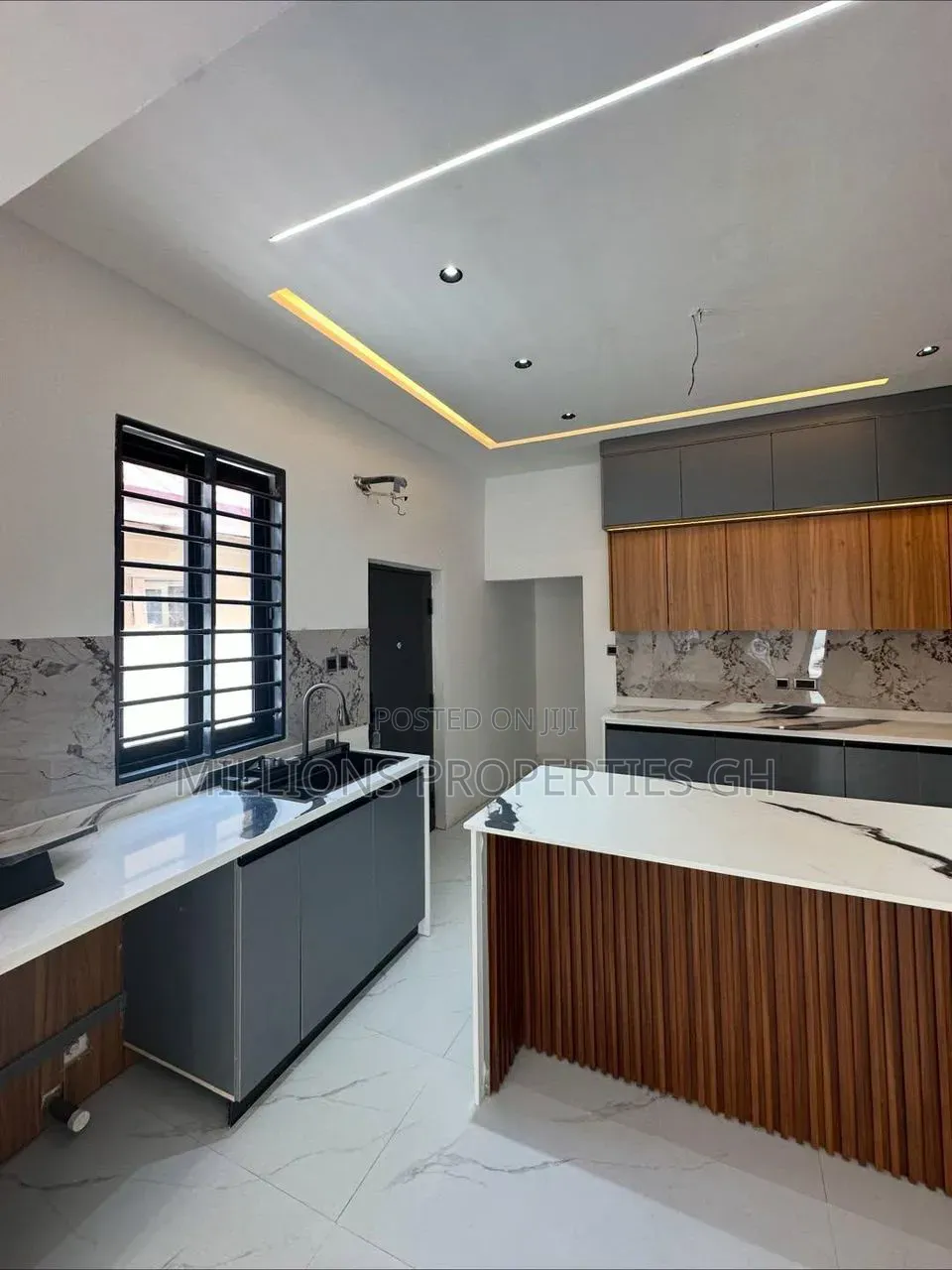 3bdrm House in Millions Properties, Accra Metropolitan for sale