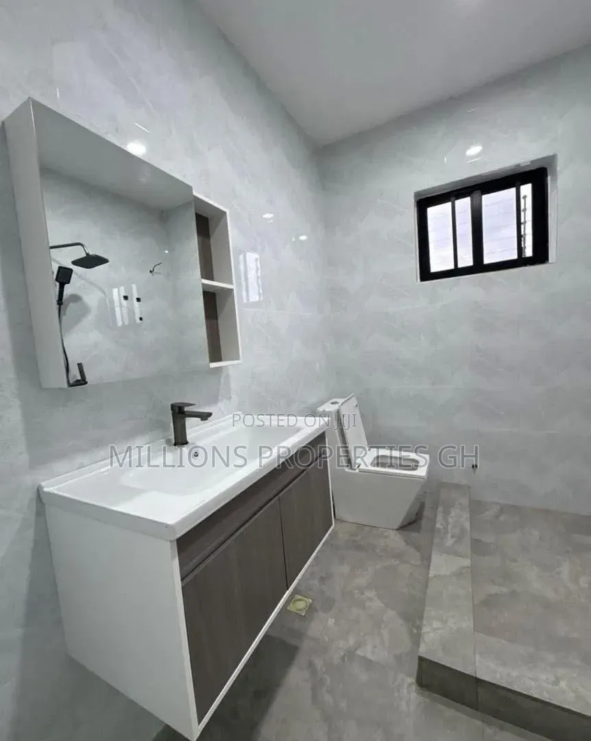 3bdrm House in Millions Properties, Accra Metropolitan for sale