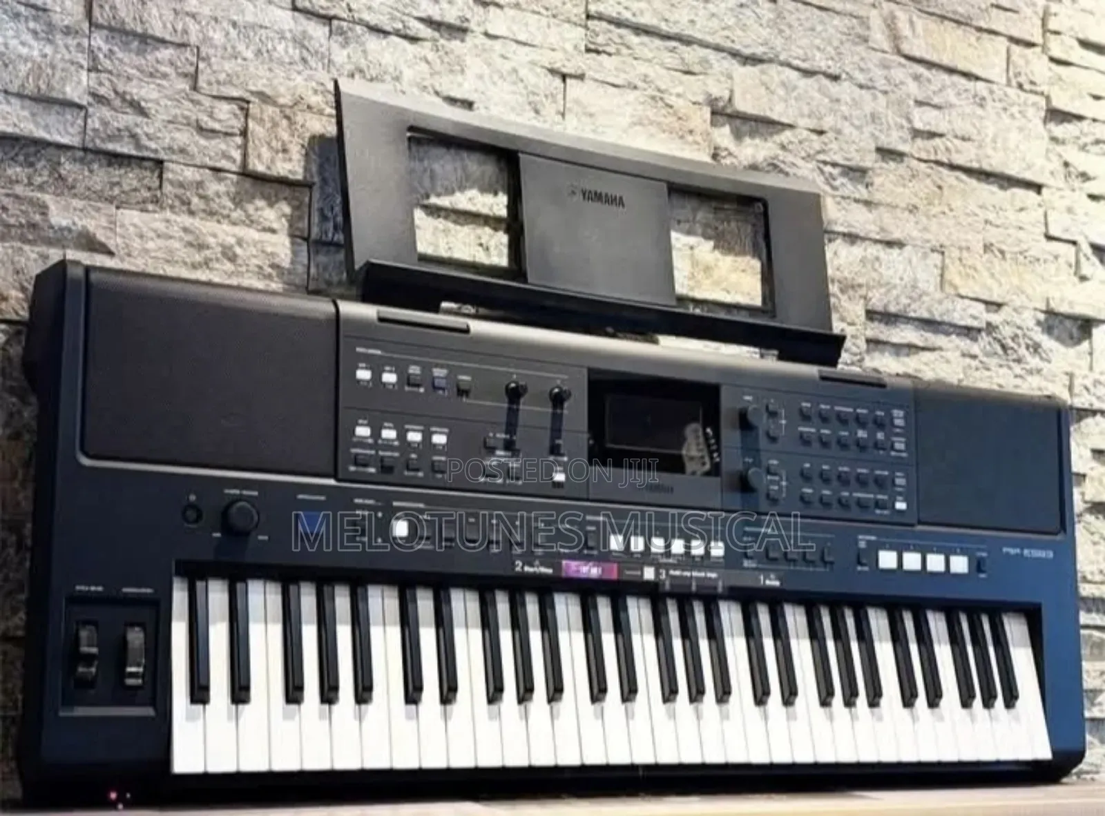 Yamaha PSR-E583 61-Keys Professional Keyboard.
