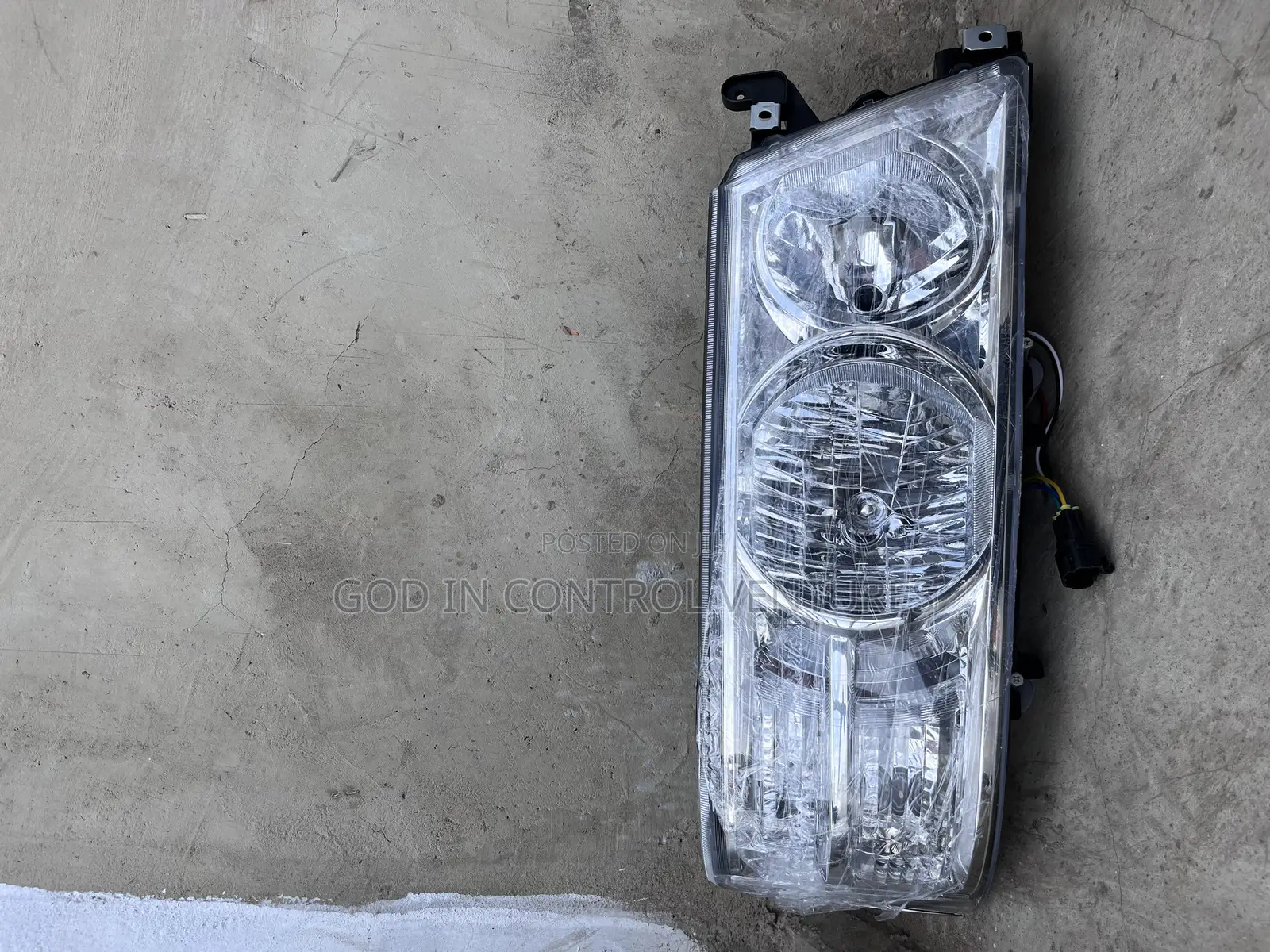 Coaster Minibus Old Type Headlight Pair