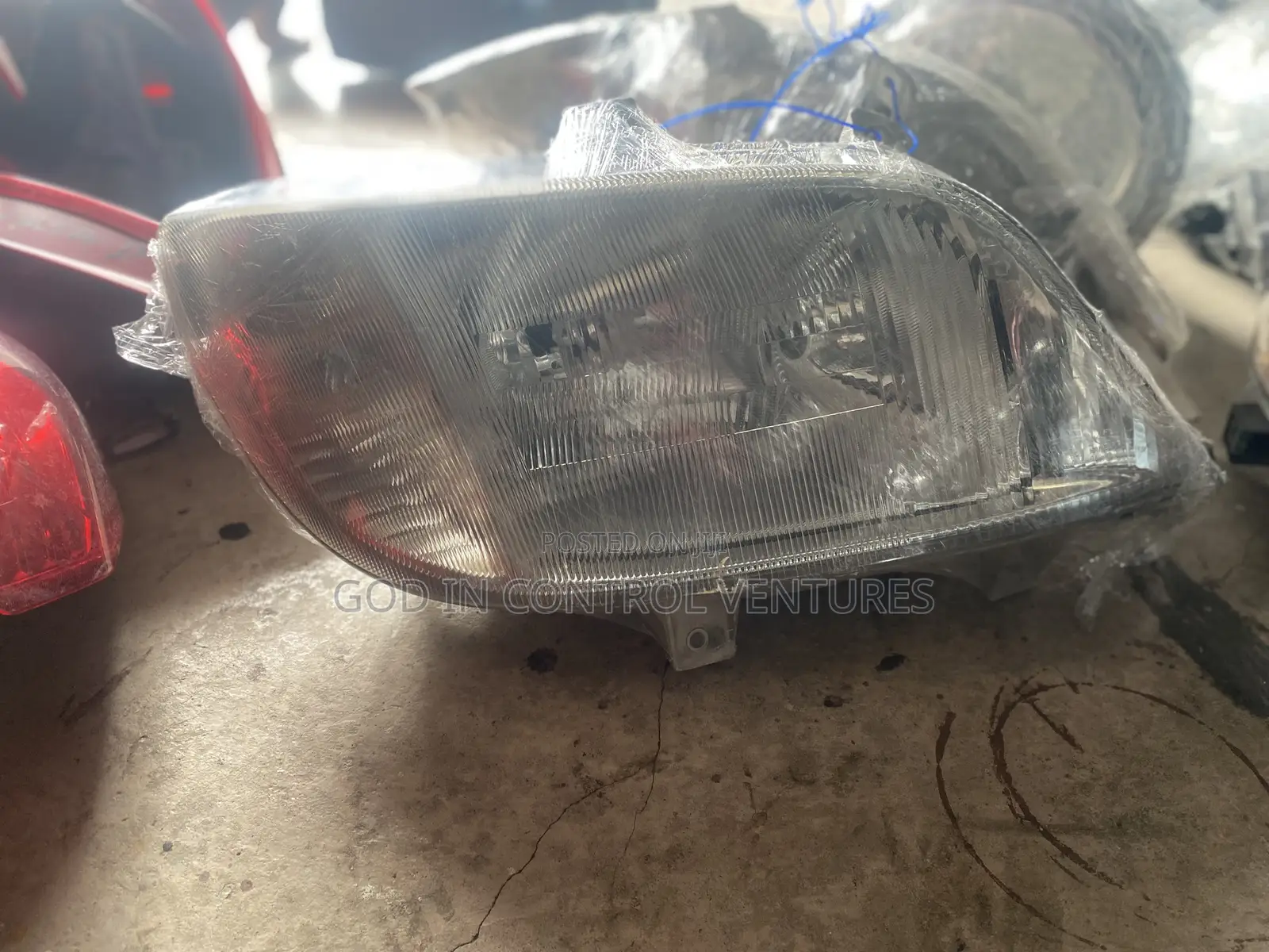 Mercedes-Benz Sprinter 2005 Headlight Pair