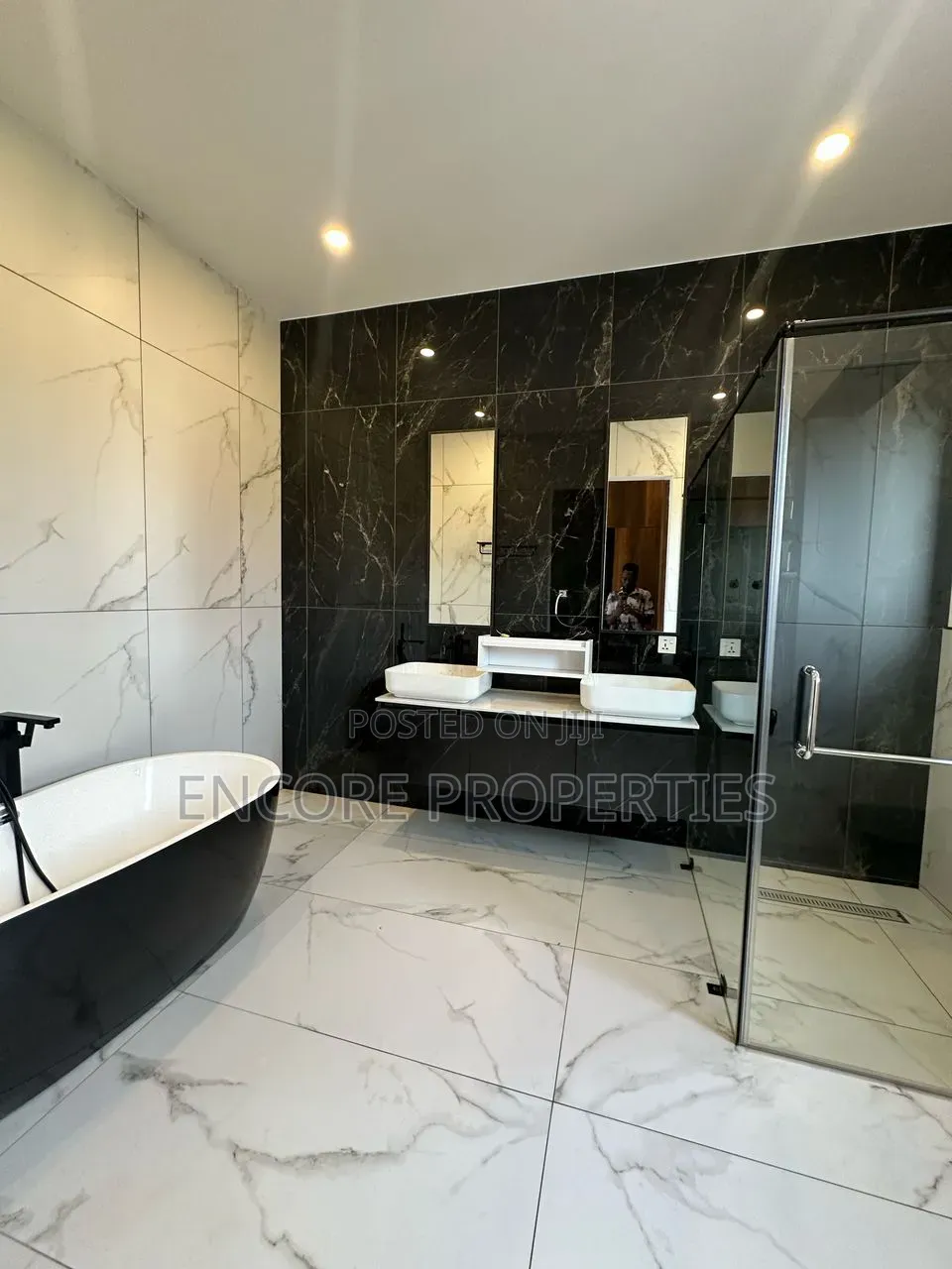 4bdrm House in East Legon, A&C Mall Area for rent