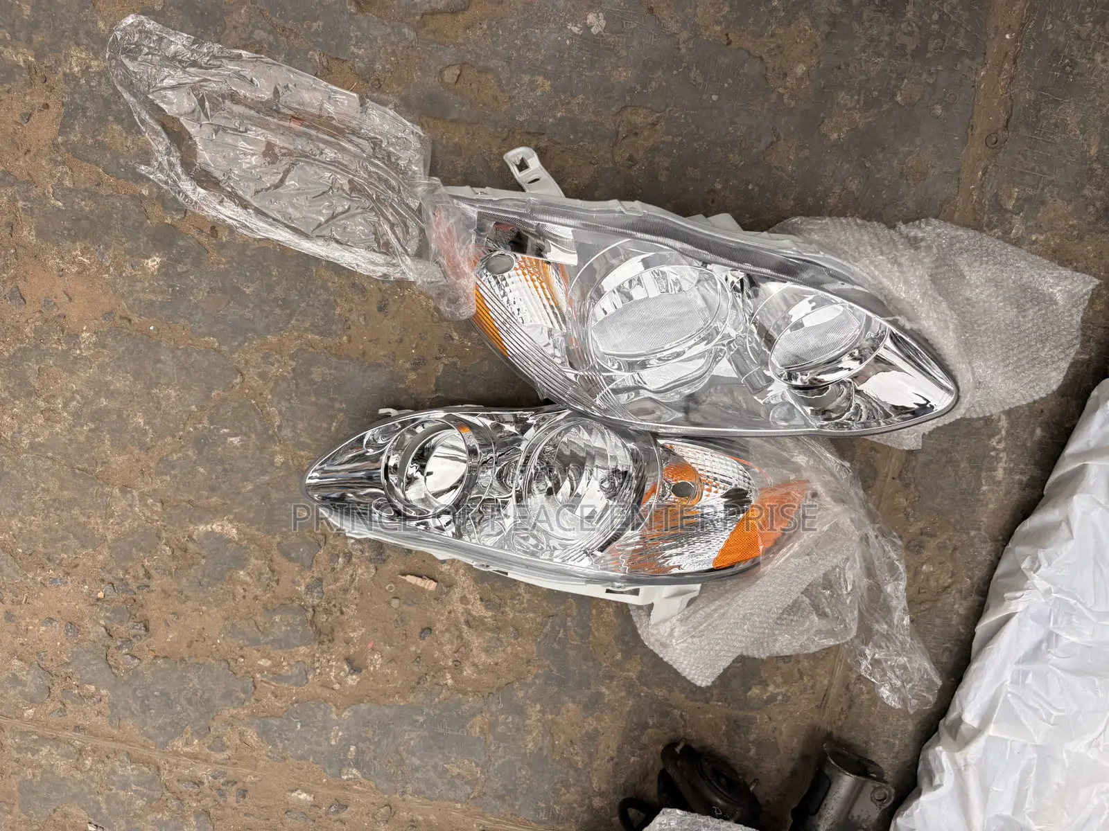 Toyota Corolla 2003 2004 2005 Headlight Pair