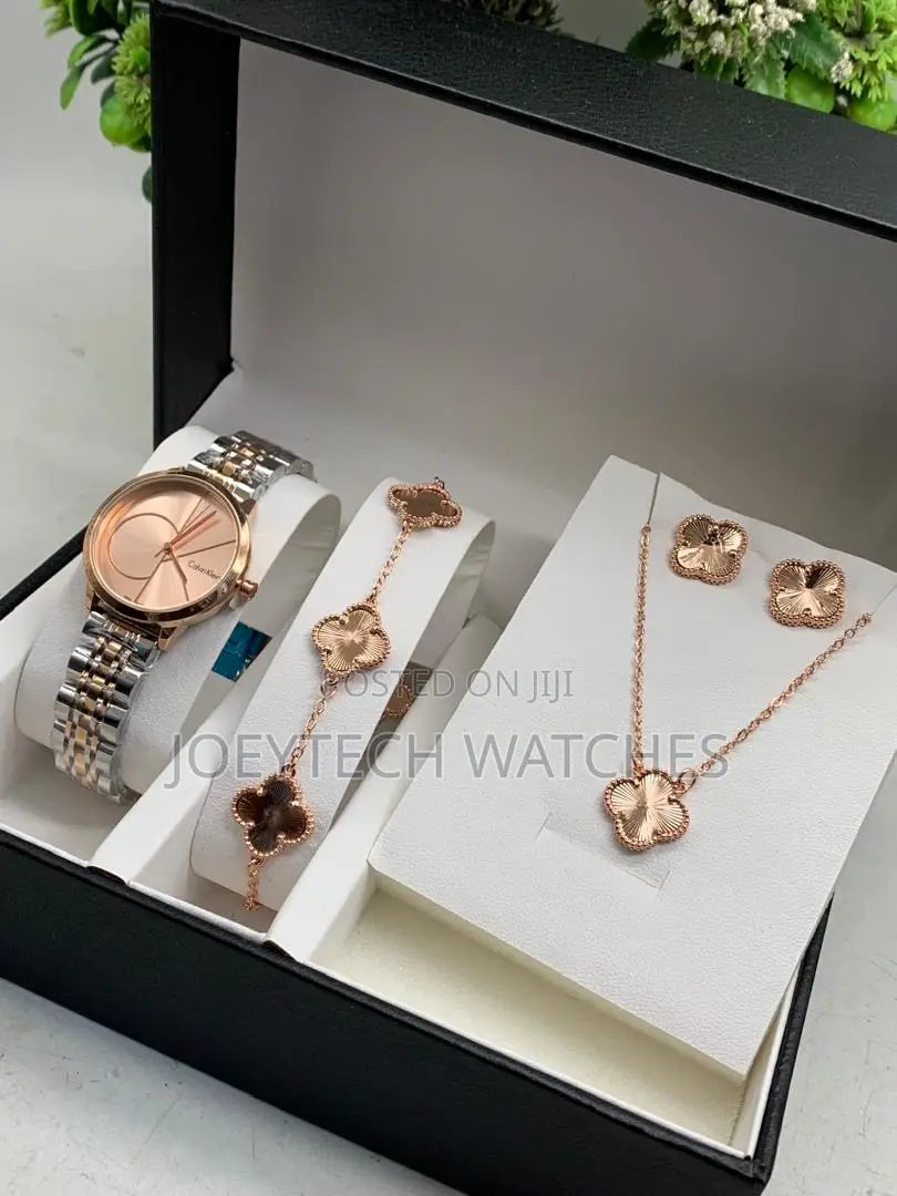 Rose Gold Van Cleefs Watch Set