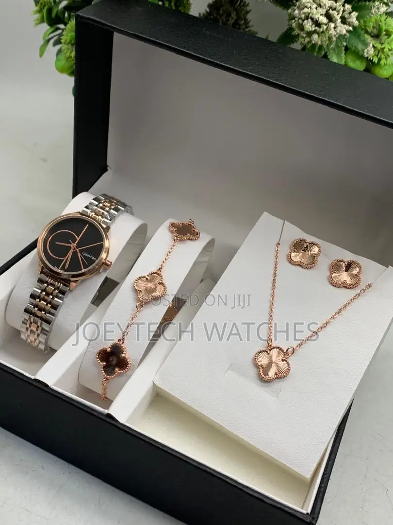 Rose Gold Van Cleefs Watch Set