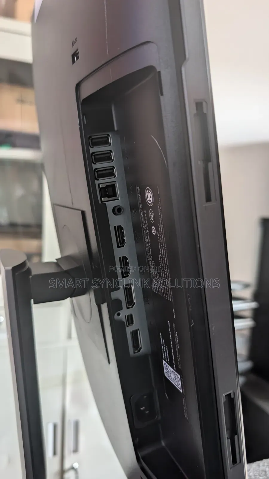 24" Dell Ips Edgeless Monitor