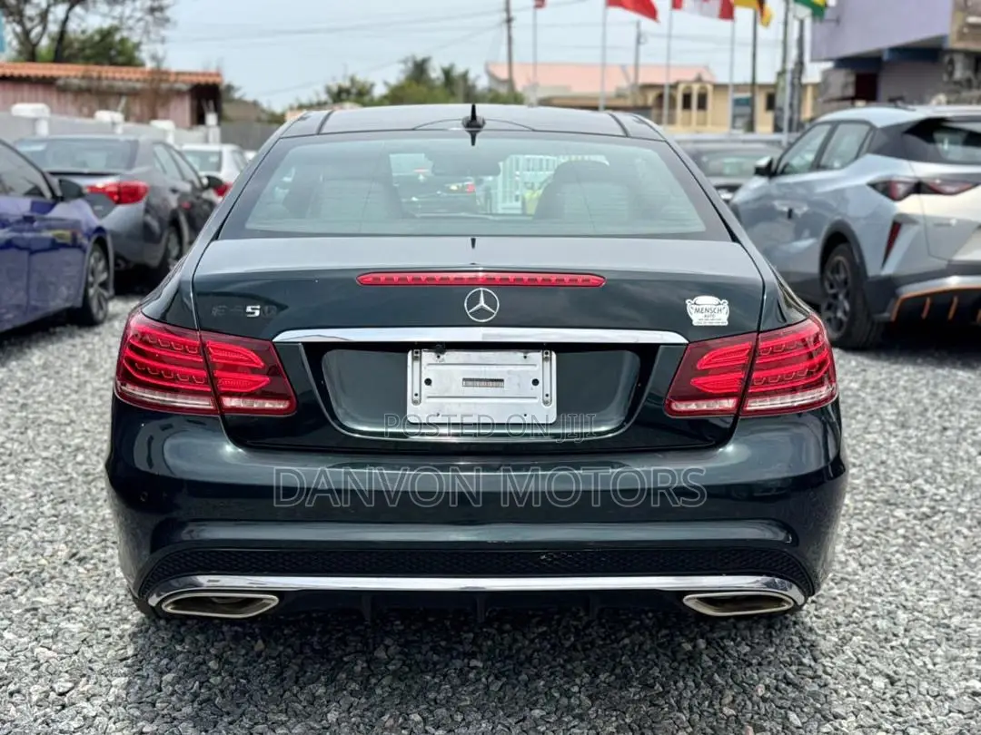 Mercedes-Benz E550 2017 Green