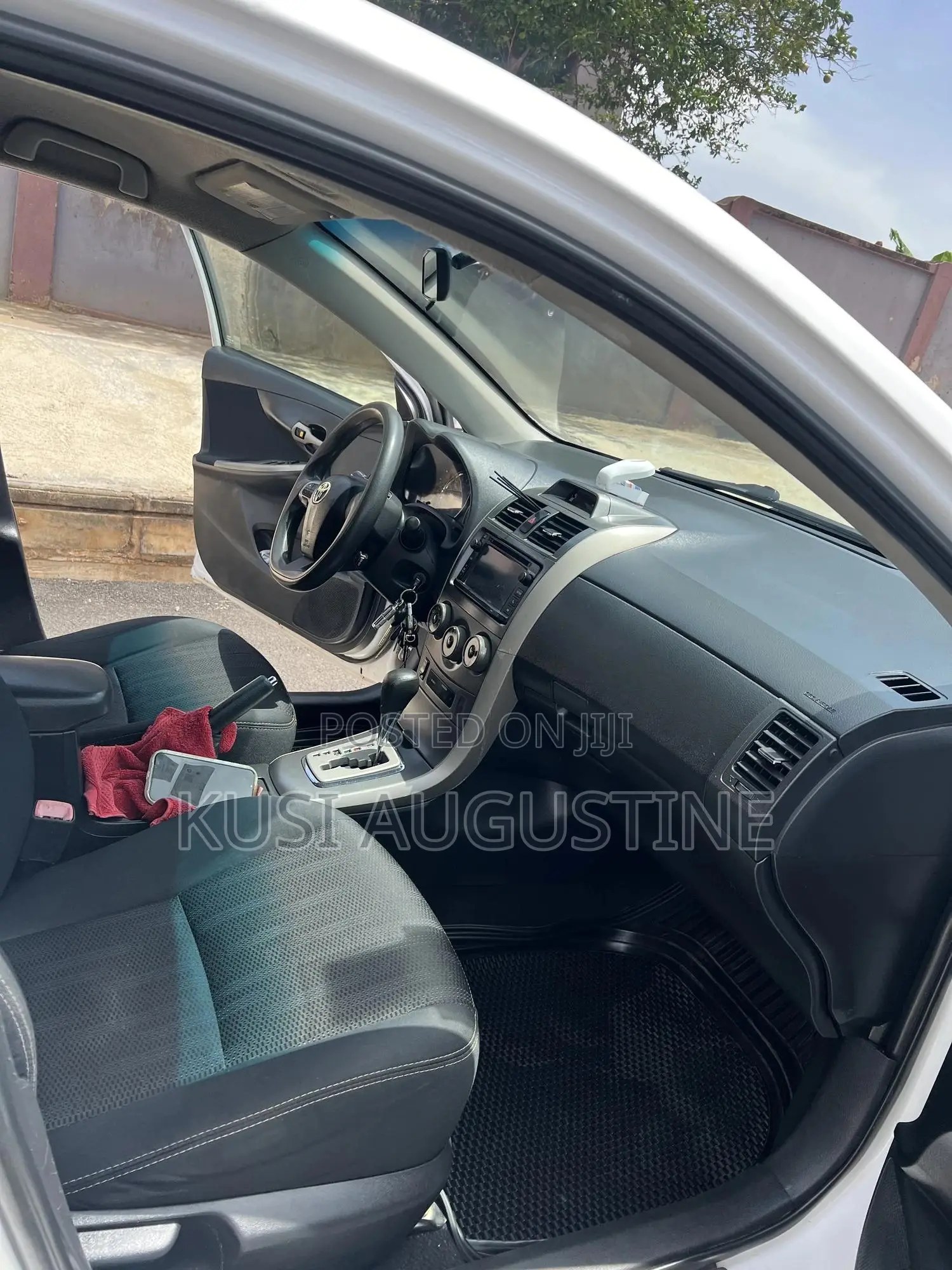 Toyota Corolla S 4dr Sedan (1.8L 4cyl 4A) 2013 White