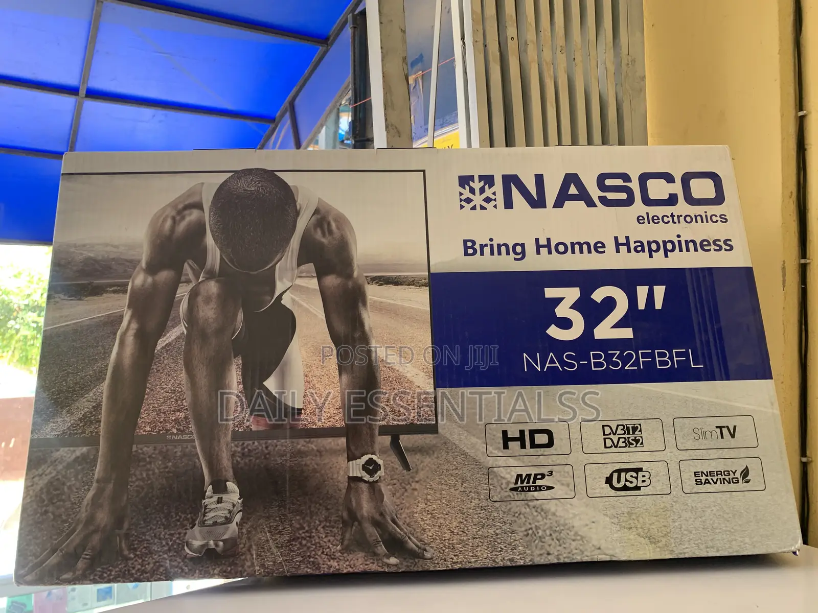 Nasco 43 And 32 Inch Tv With Clear Display