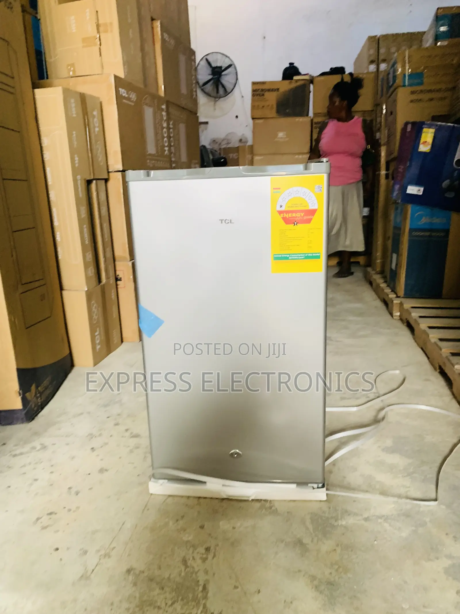 Single Door Table Top Fridge TCL