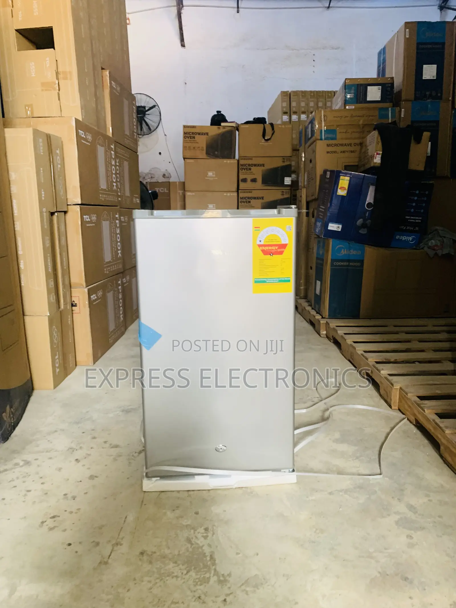 Spectacular Performance Table Top Fridge TCL