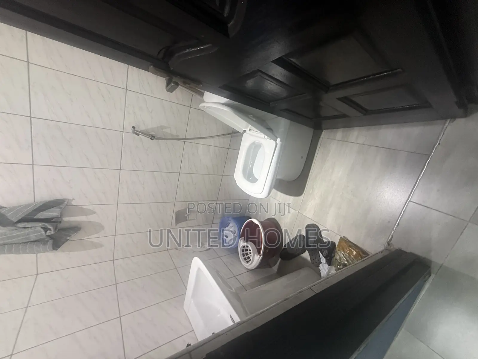 Executive Office/ Shop for Rent at Osu Wooden