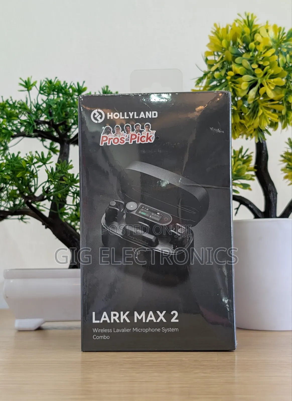 Hollyland Lark Max 2 Combo 2-Person Wireless Microphone System