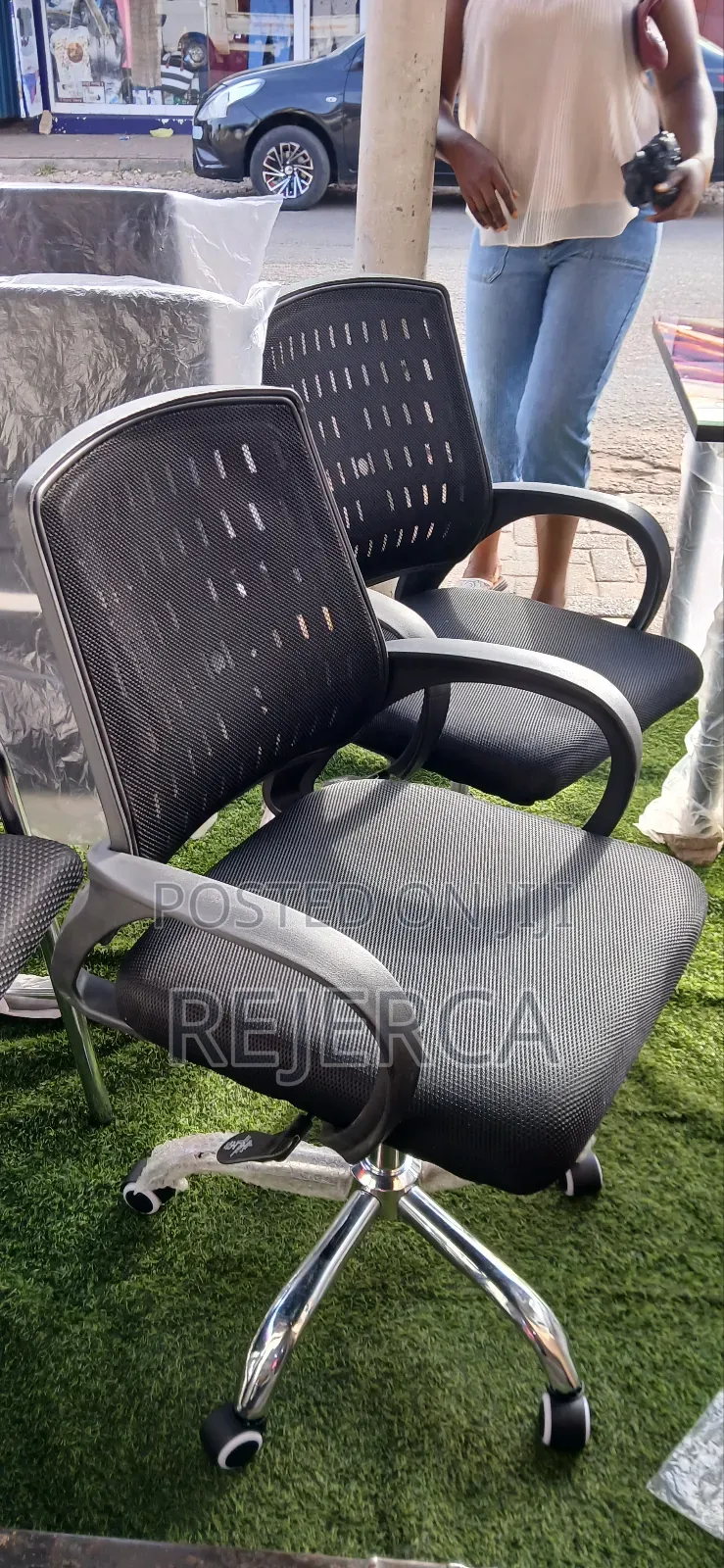 Adjustable Office Swivel Chair