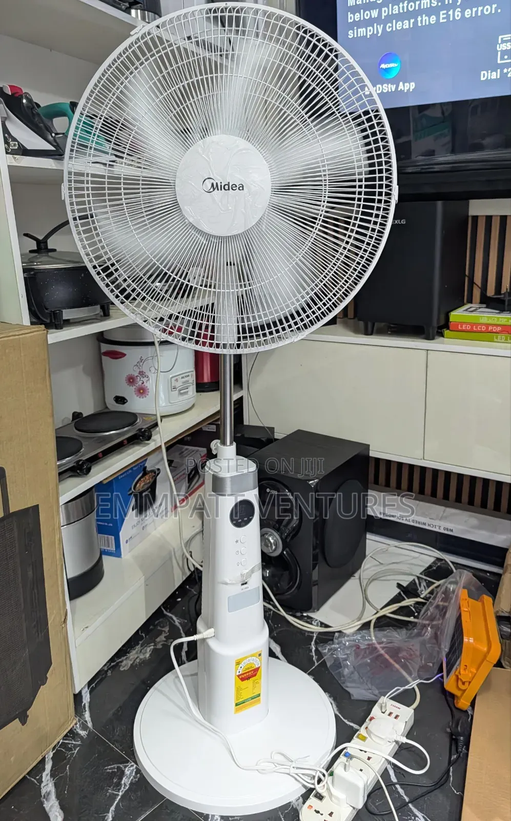 High Durable 18" Media Rechargeable Fan